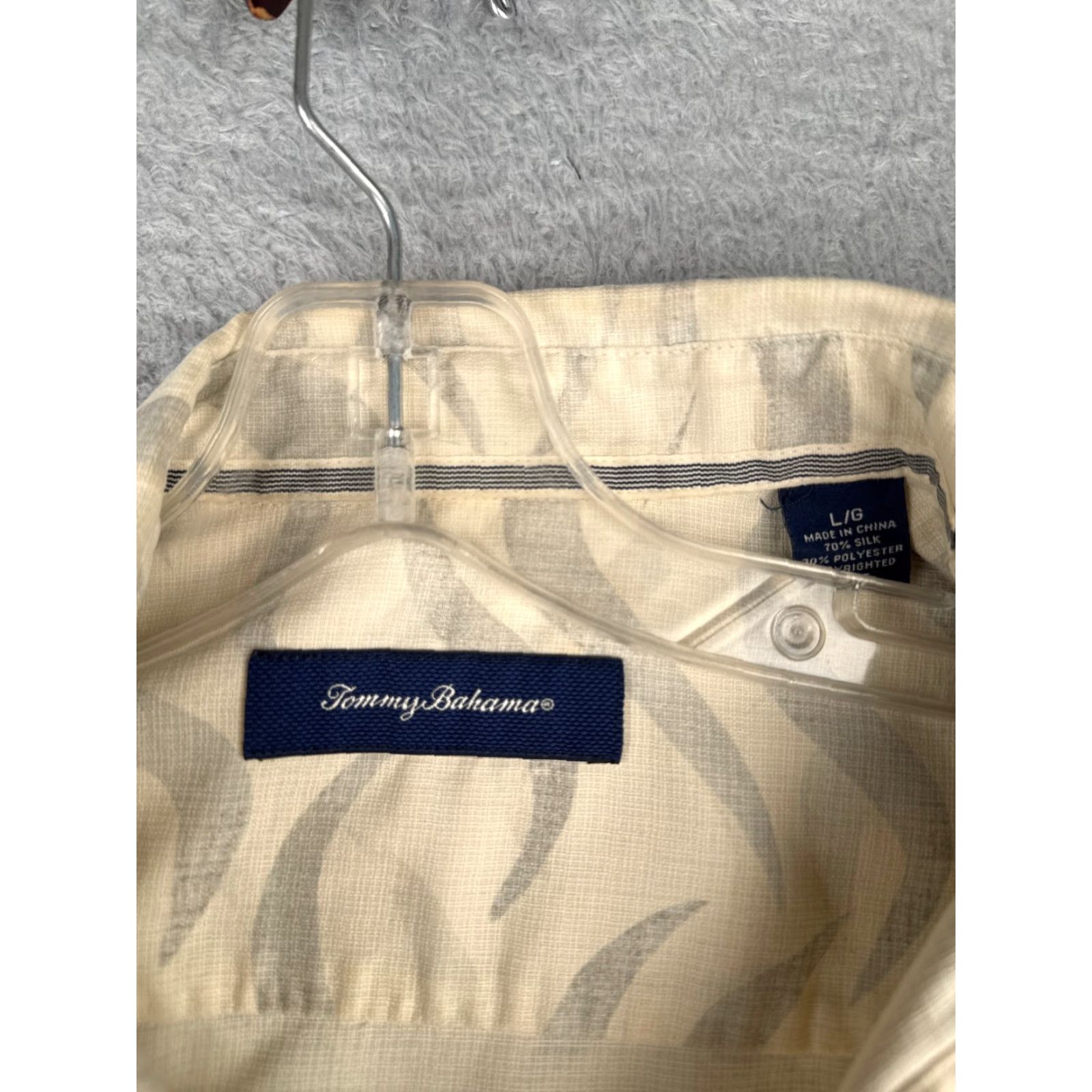 Tommy Bahama Tommy Bahama Shirt Men Large Ivory Gray Waves 100% Silk Button Up Hawaiian Size US L / EU 52-54 / 3 - 7 Thumbnail