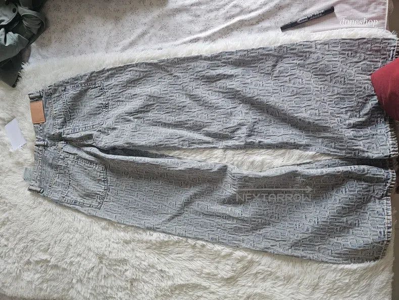 Acne Studios Acne Studios SS24 Loose High-Waist Wide-Leg Zip-Fly Jeans Size 27" / US 4 / IT 40 - 2 Thumbnail