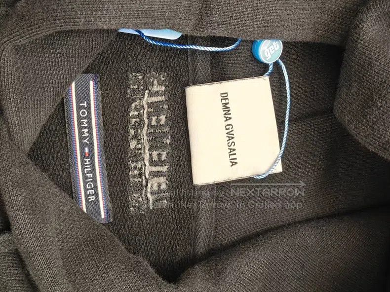 Vetements VETEMENTS Collaboration Fake Two-Piece Sweatshirt Size US S / EU 44-46 / 1 - 9 Thumbnail