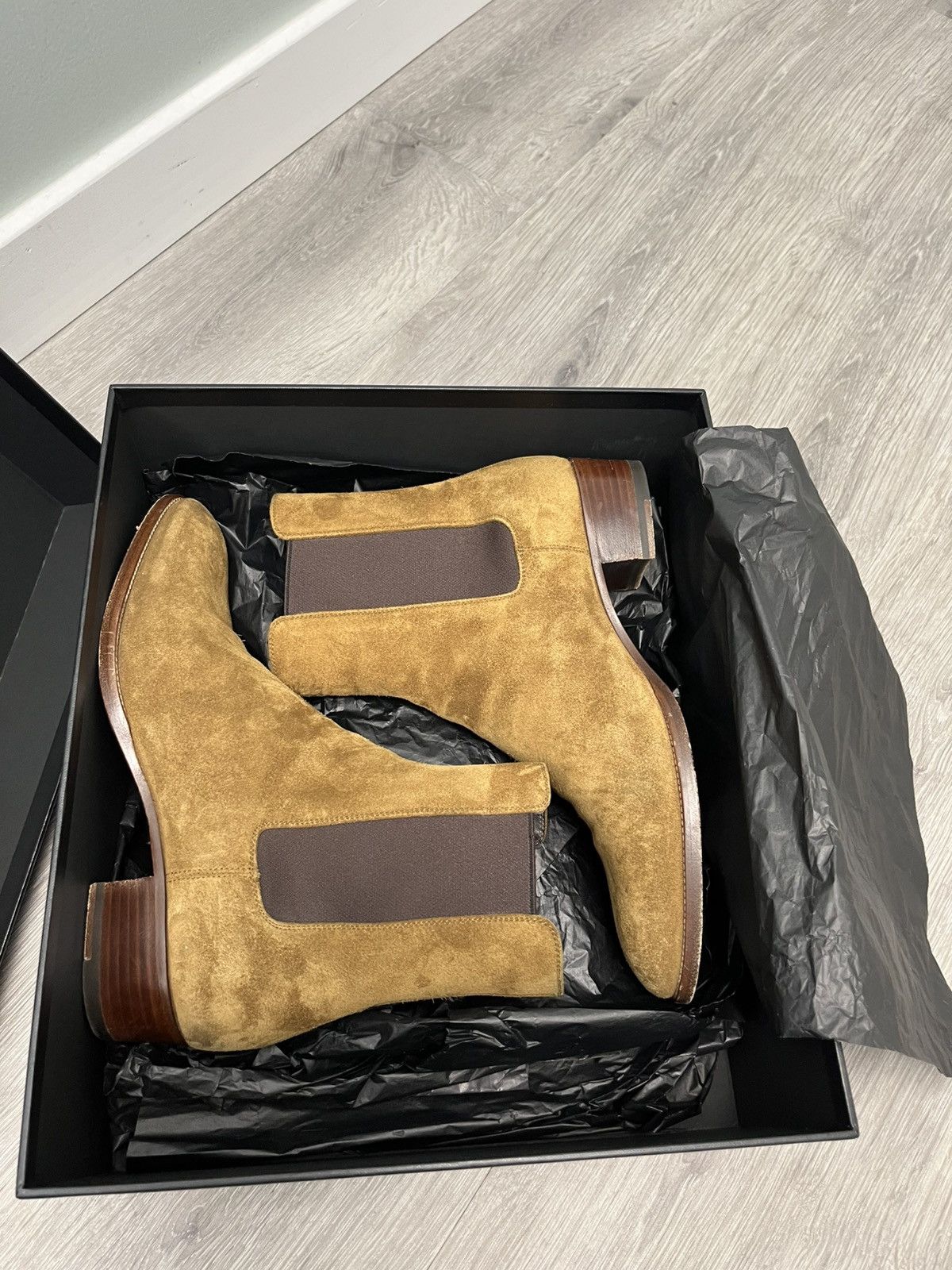 Saint Laurent Paris Wyatt 40 Chelsea boot. Size 41 Size US 8 / EU 41 - 5 Thumbnail