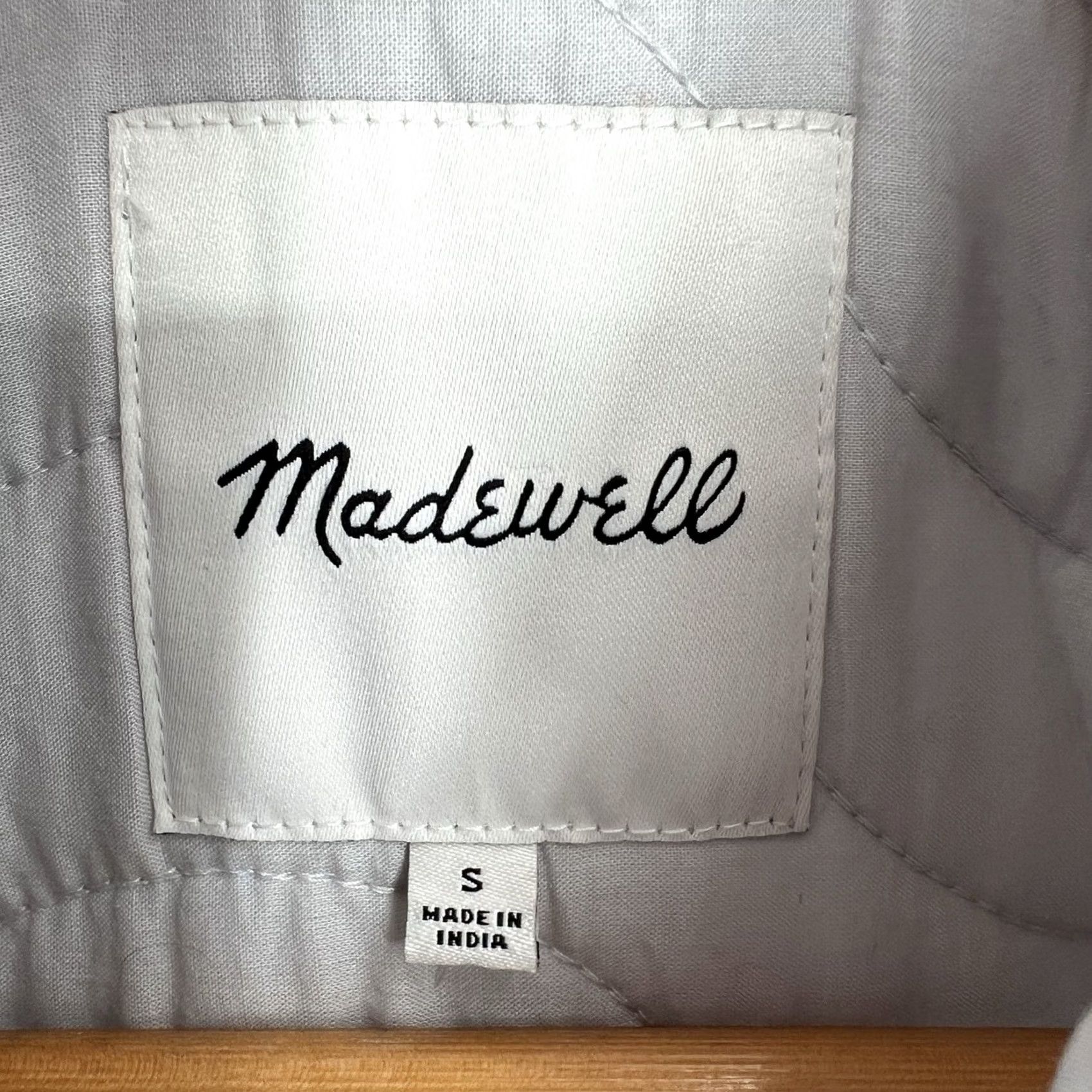 Madewell Madewell Quilted Belrose Shirt Jacket Women’s Size Small Light Gray Shirt Jacket Ladies Small Gray Quilted Belrose Madewell Size S / US 4 / IT 40 - 6 Thumbnail