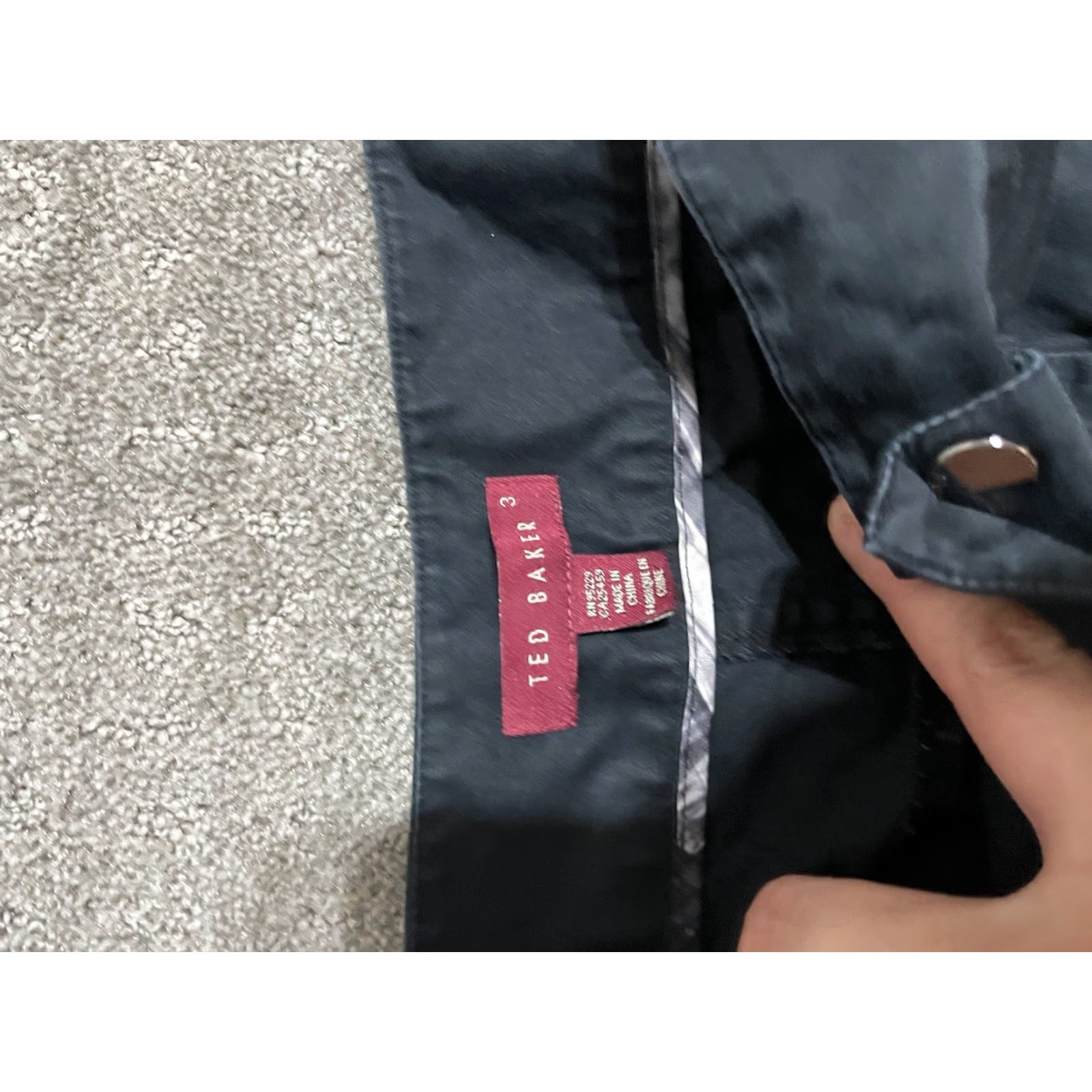 Ted Baker Ted Baker Paris Women’s 3 Black Cargo Corduroy Skinny Pants Ankle Zipper Cargo Pants Size 26" / US 2 / IT 38 - 5 Thumbnail