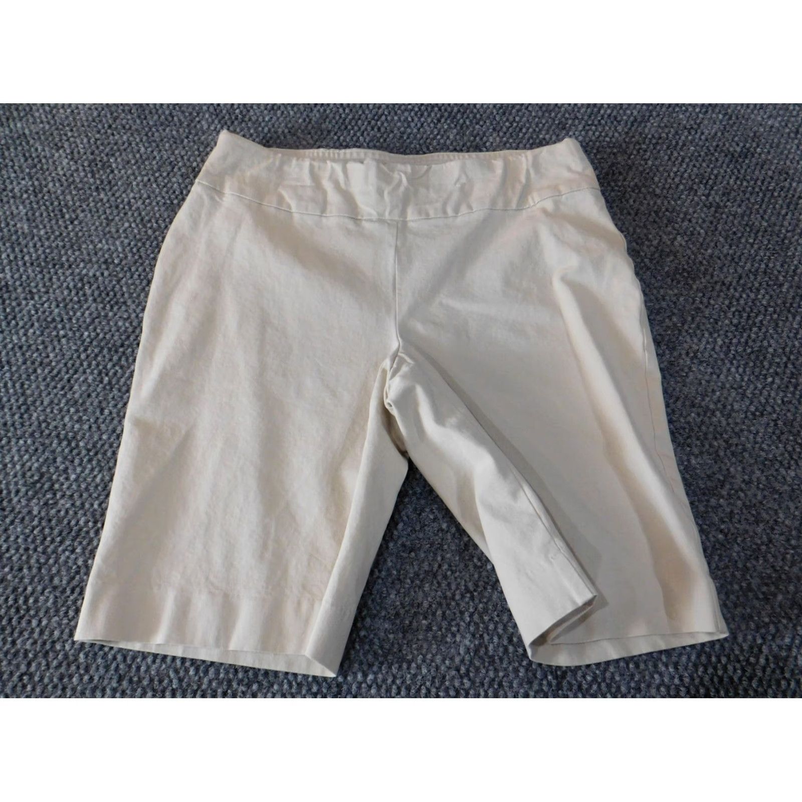 Vintage Crown & Ivy Shorts 6 Womens Beige Chino Casual Size 29" - 2 Thumbnail