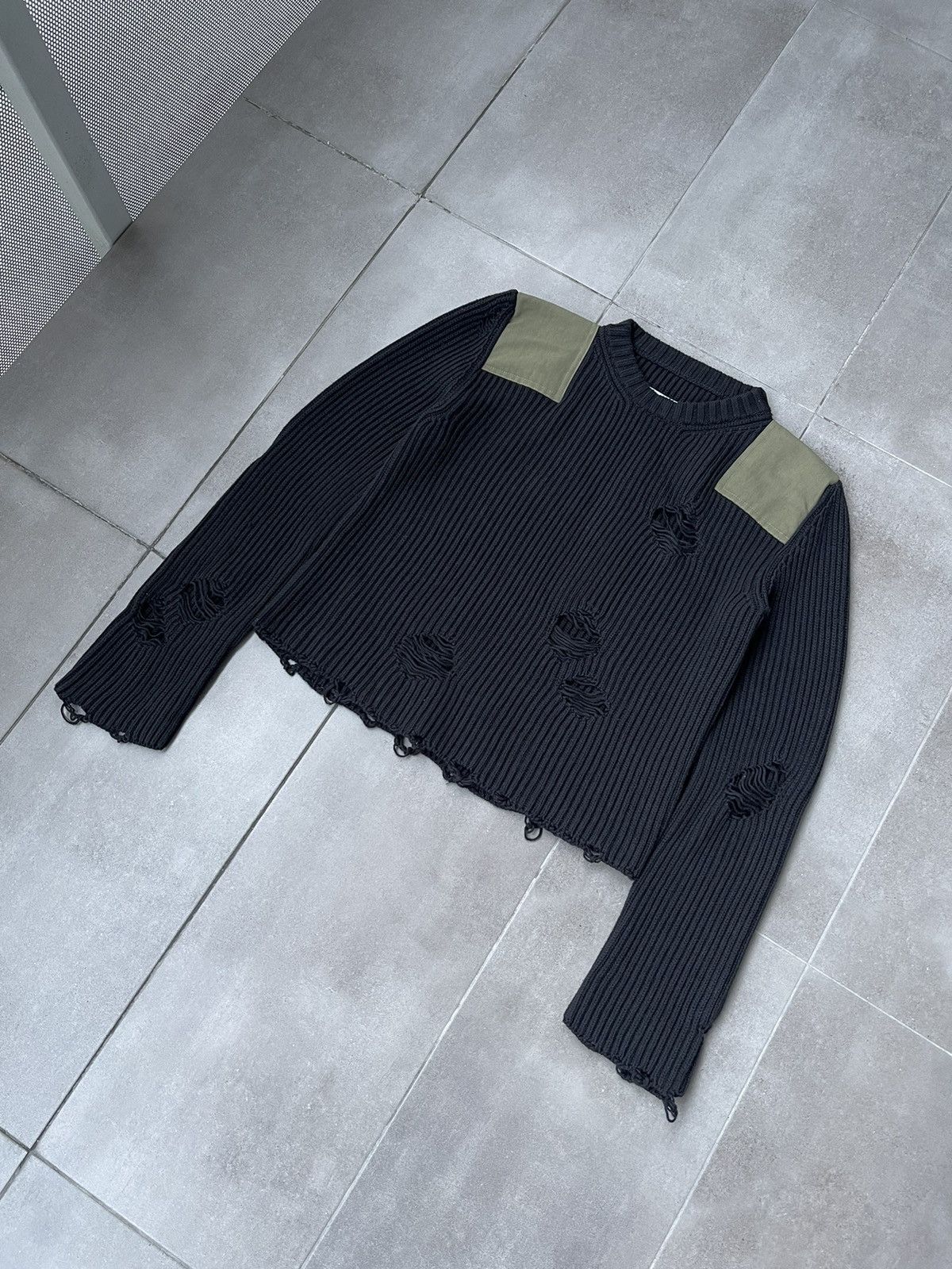 Maison Margiela !DS! SS23 Maison Margiela Distressed Black Knitted Sweater Size XXL / US 16-18 / IT 52-54 - 10 Thumbnail