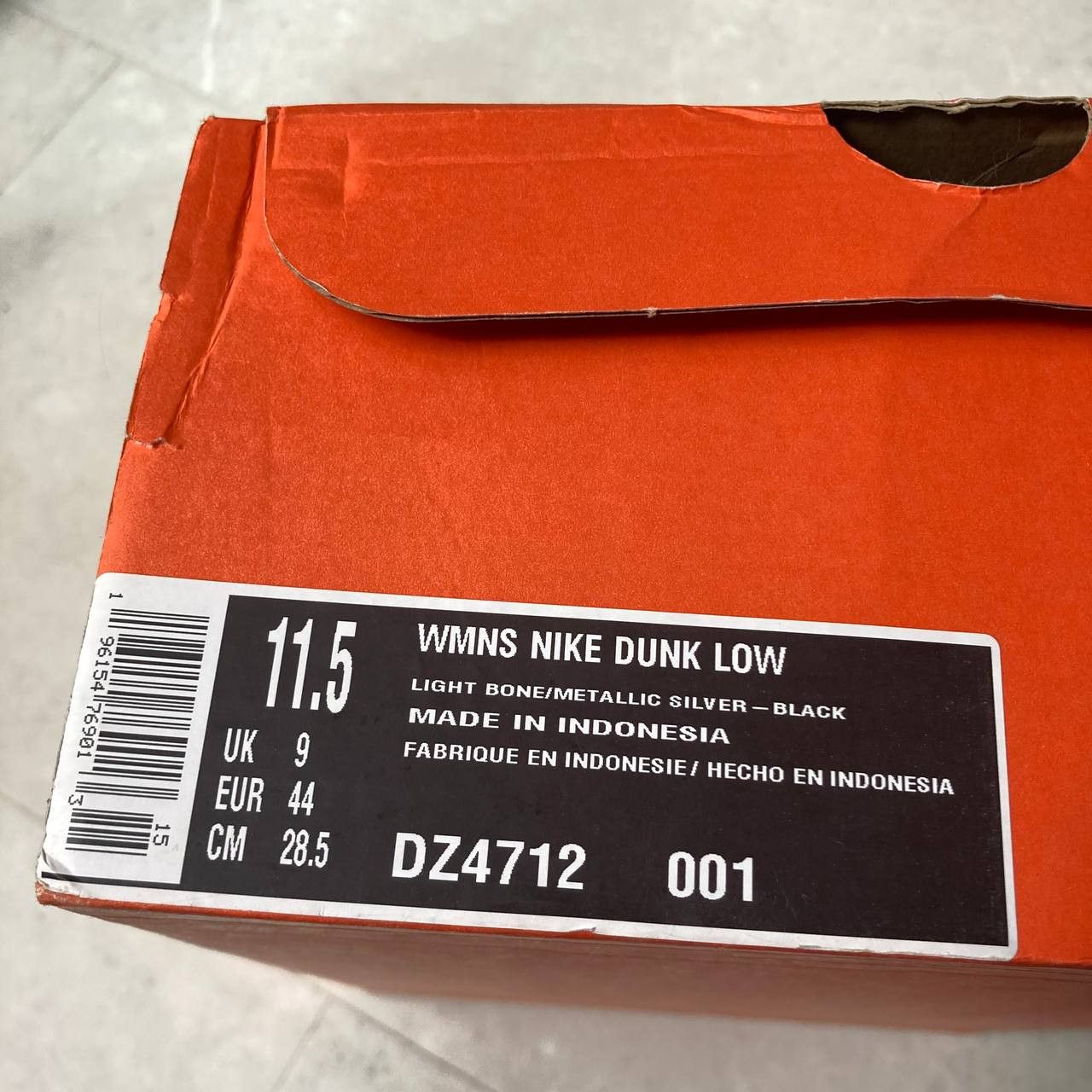 Nike Nike Dunk Low Starry Laces DZ4712-001 Size US 10.5 / EU 43-44 - 7 Thumbnail