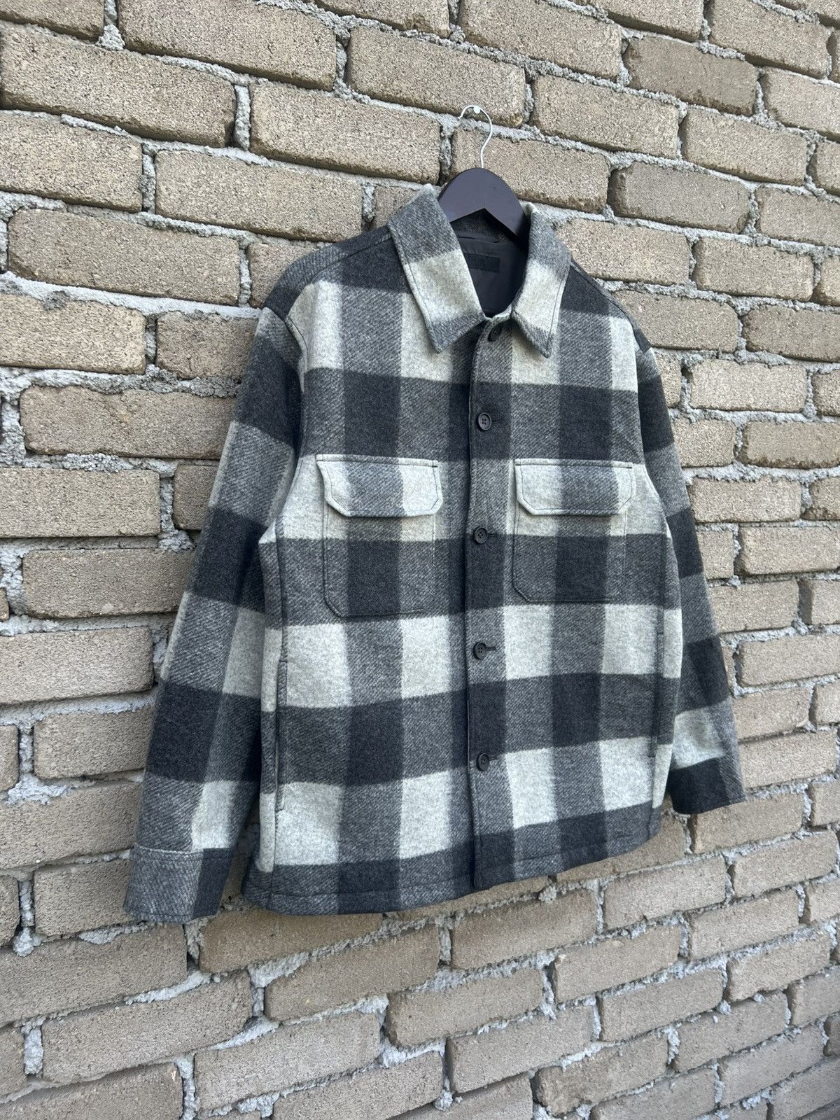 Japanese Brand Japanese Brand Uniqlo Wool Plaid Tartan Jacket Size US M / EU 48-50 / 2 - 3 Thumbnail