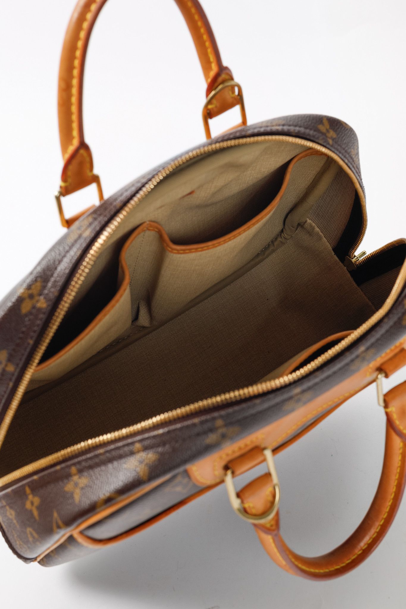 Louis Vuitton Louis Vuitton Trouville Monogram Canvas Top-Handle Bag Size ONE SIZE - 10 Thumbnail