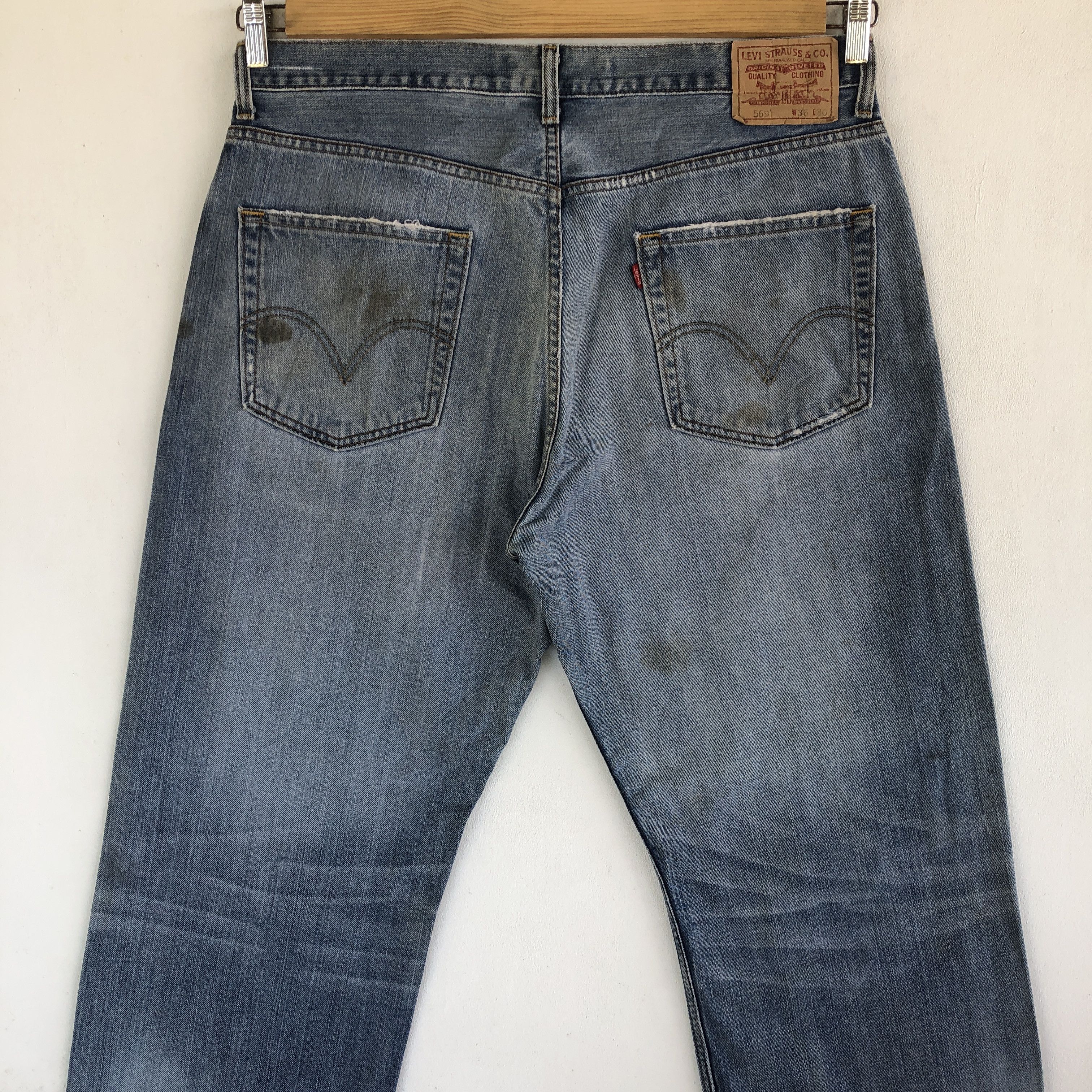 Levi's Vintage Levis Baggy Jeans Levi's 569 Faded Light Wash Denim Size US 36 / EU 52 - 4 Thumbnail