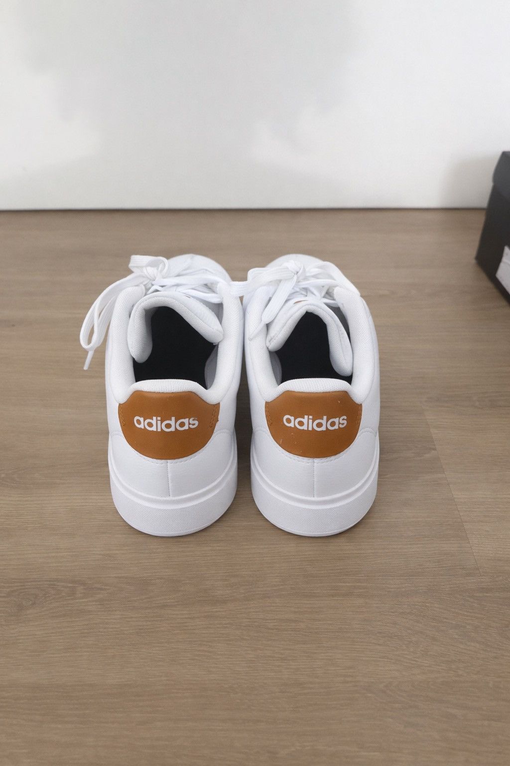 Adidas Adidas Advantage 2.0 – White / Brown | Lightly Worn Size US 10.5 / EU 43-44 - 5 Thumbnail