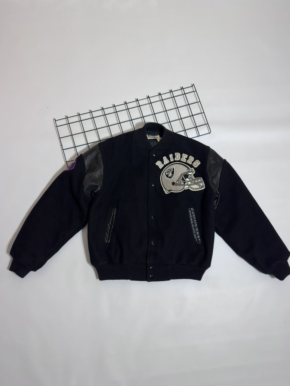 NFL Vintage 90 Raiders Chalk Line Wool Varsity Jacket USA Size M Size US M / EU 48-50 / 2 - 7 Thumbnail