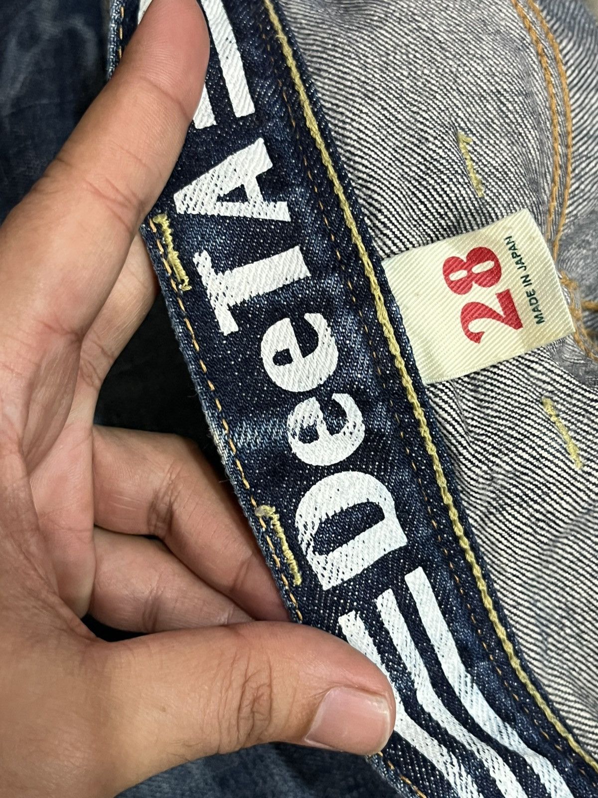 Undercover Japan DeeTA Heavy Faded Distress Slim Straight Selvedge Jean Size US 28 / EU 44 - 18 Thumbnail