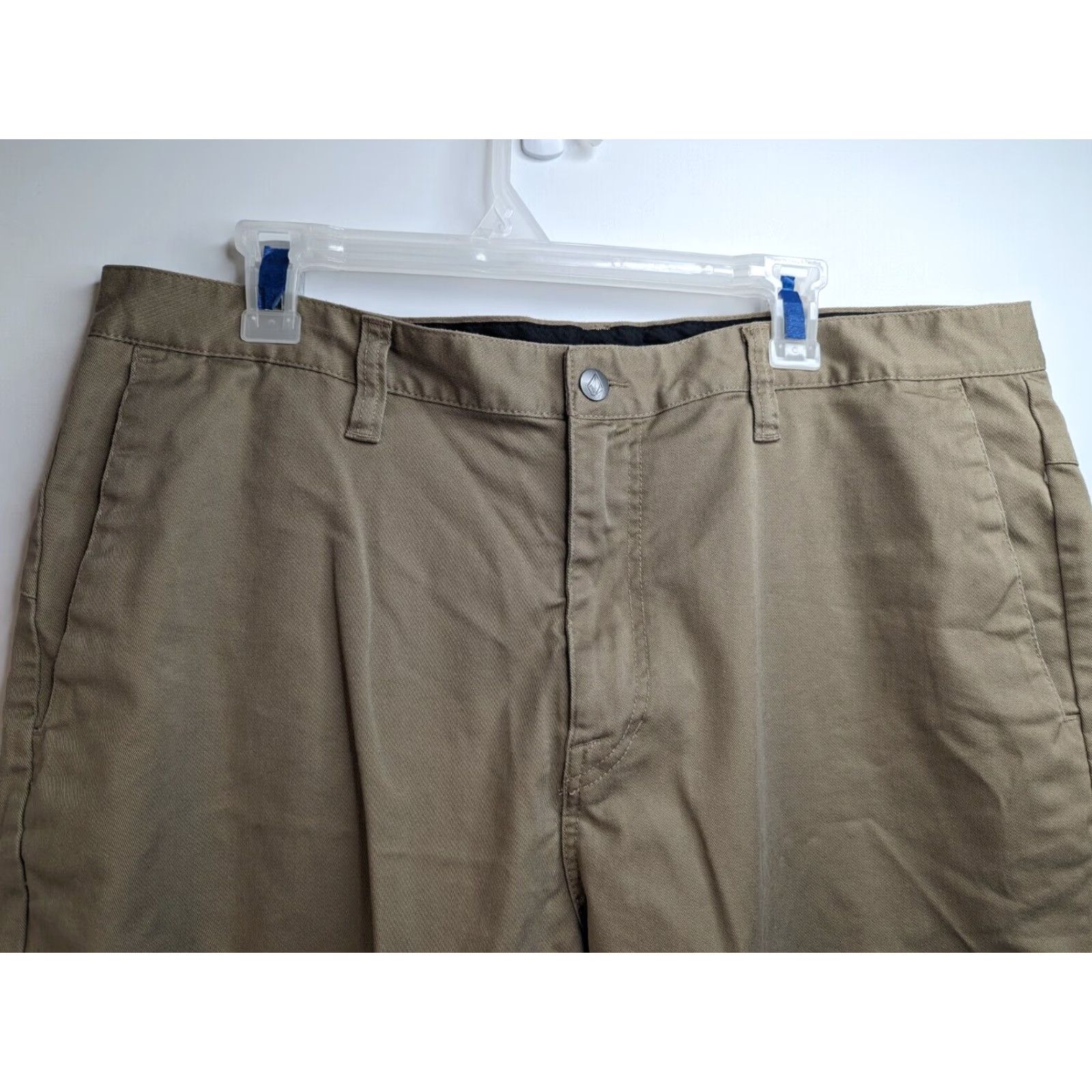 Volcom Volcom Shorts Mens 38 Brown Flat Front Casual Outdoor Bermuda Chino Skateboard Shirt Size US 38 / EU 54 - 2 Thumbnail