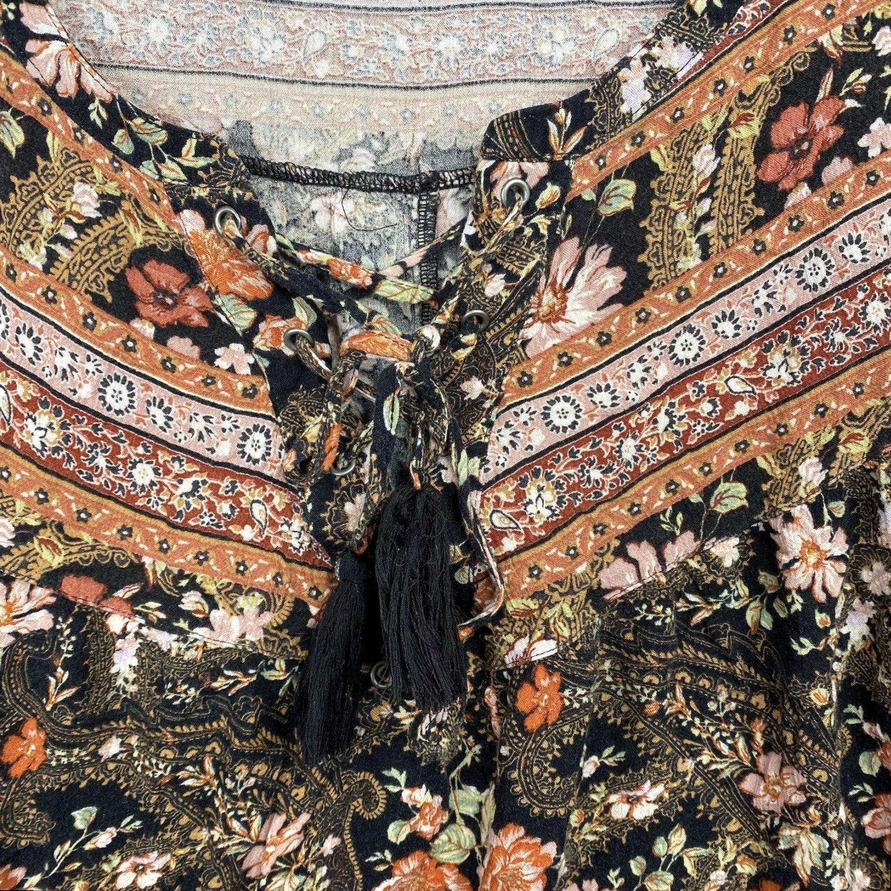 Vintage VINTAGE American Eagle Blouse XL Tassels Floral Lace Up Boho Bohemian Shirt Womens Size XL / US 12-14 / IT 48-50 - 4 Thumbnail