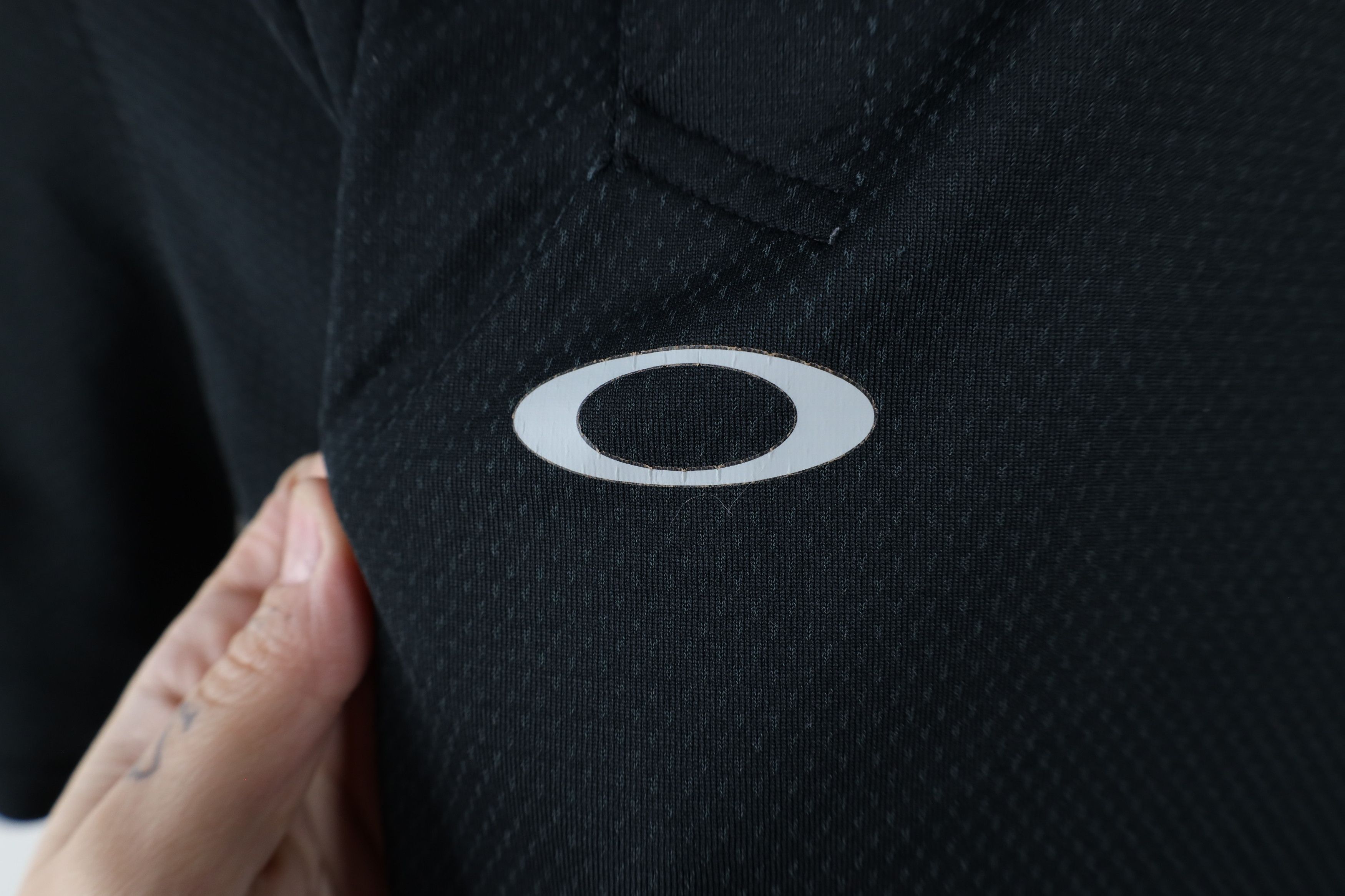 Oakley Vintage Oakley Geometric Vented Collared Polo Shirt Black Size US XL / EU 56 / 4 - 4 Thumbnail