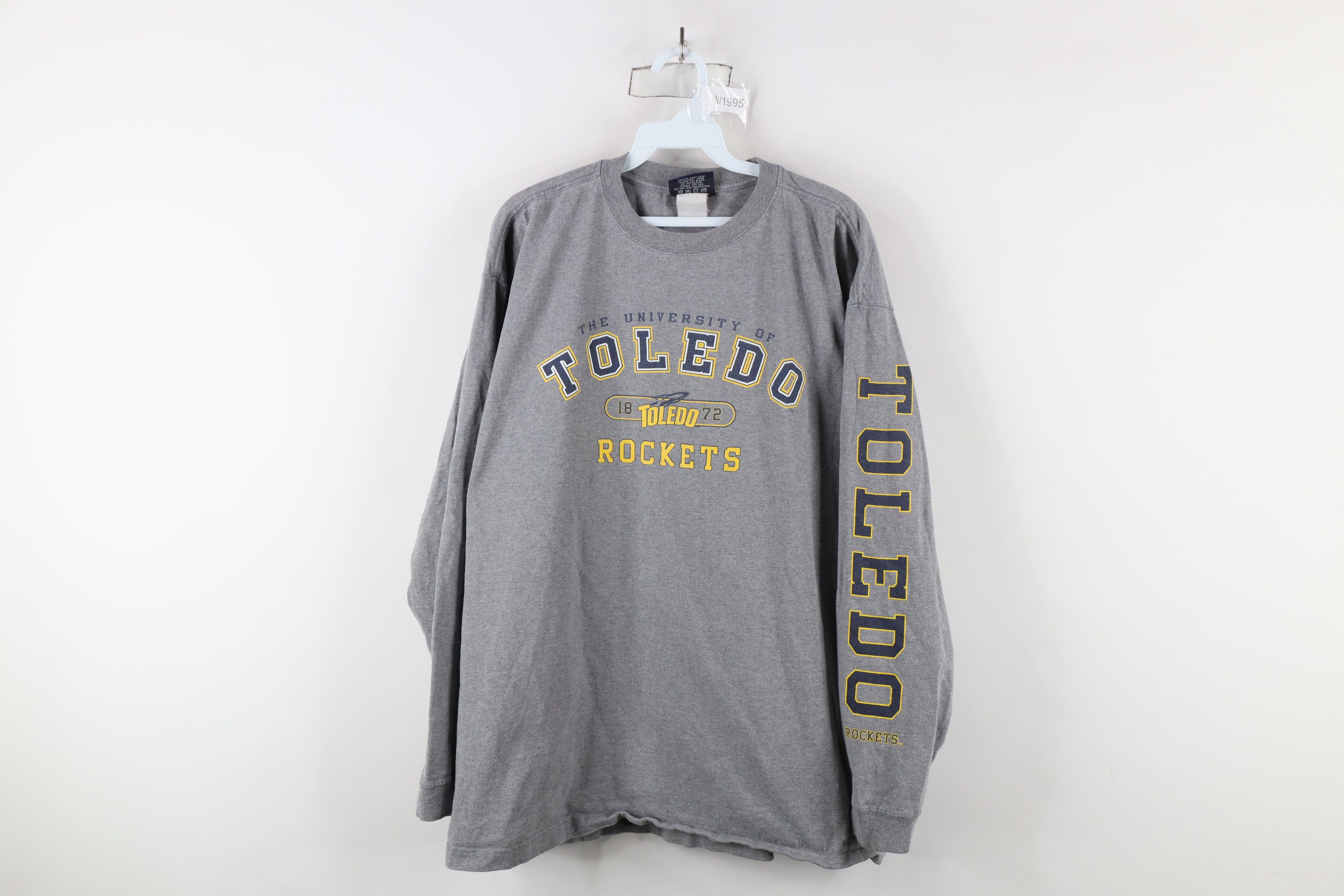 Vintage Vintage 90s University of Heavyweight Long Sleeve T-Shirt Size US XL / EU 56 / 4 - 1 Thumbnail