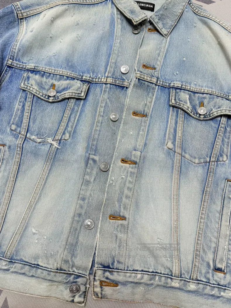 Balenciaga Balenciaga Distressed Denim Jacket Size US M / EU 48-50 / 2 - 2 Thumbnail