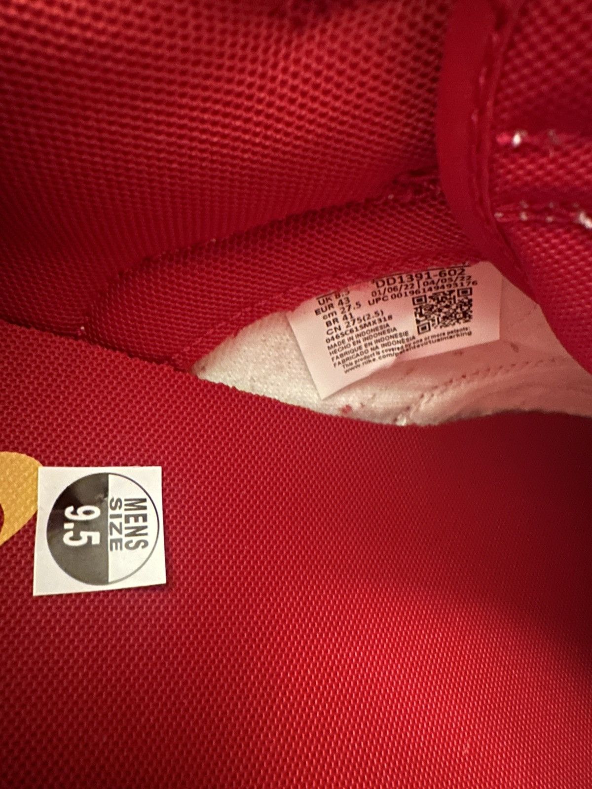 Nike Dunk 9.5 Red/White Size US 9.5 / EU 42-43 - 2 Thumbnail
