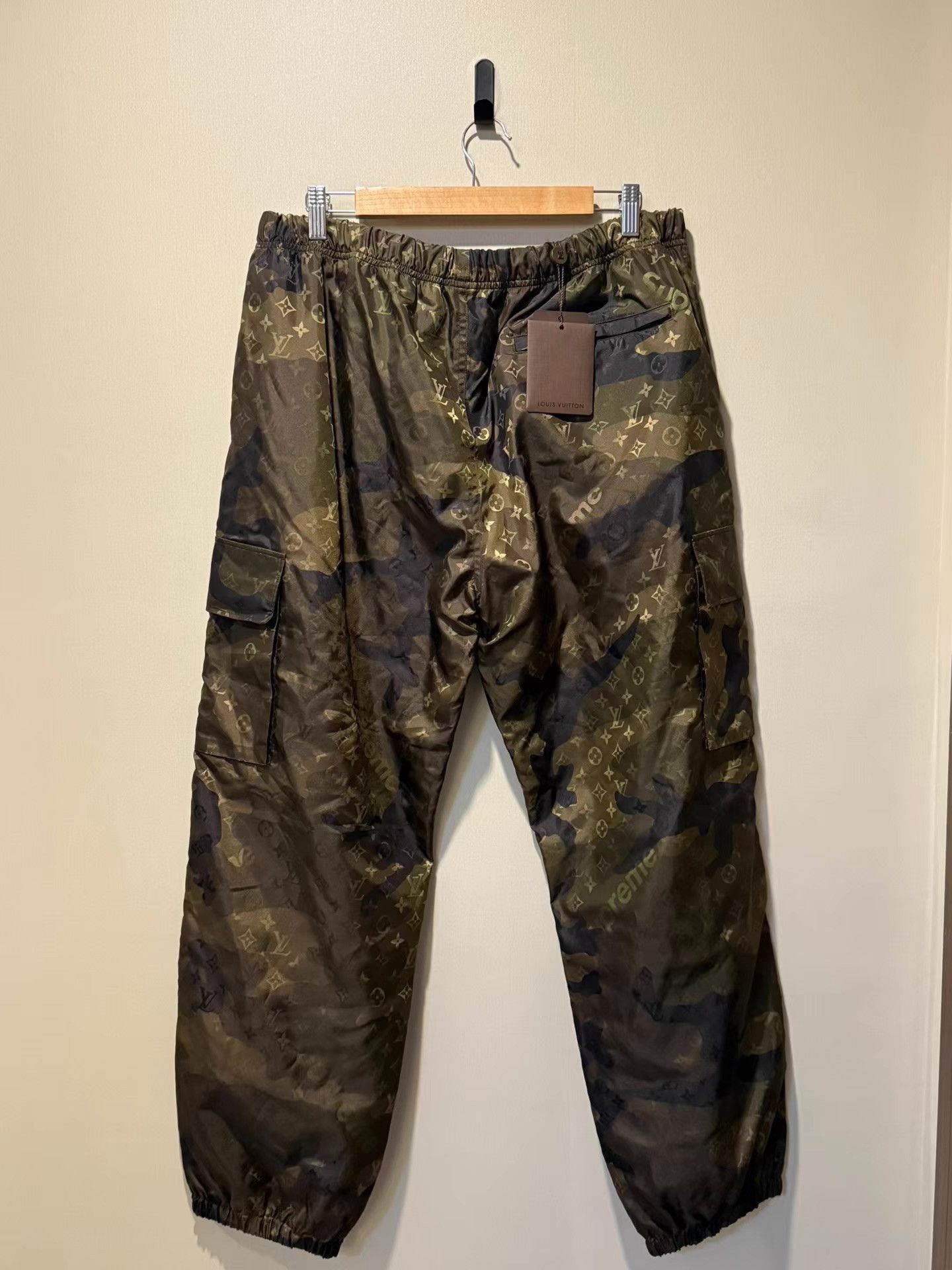 Louis Vuitton Multi Camouflage Cargo Pants Size 36 Size US 36 / EU 52 - 1 Thumbnail