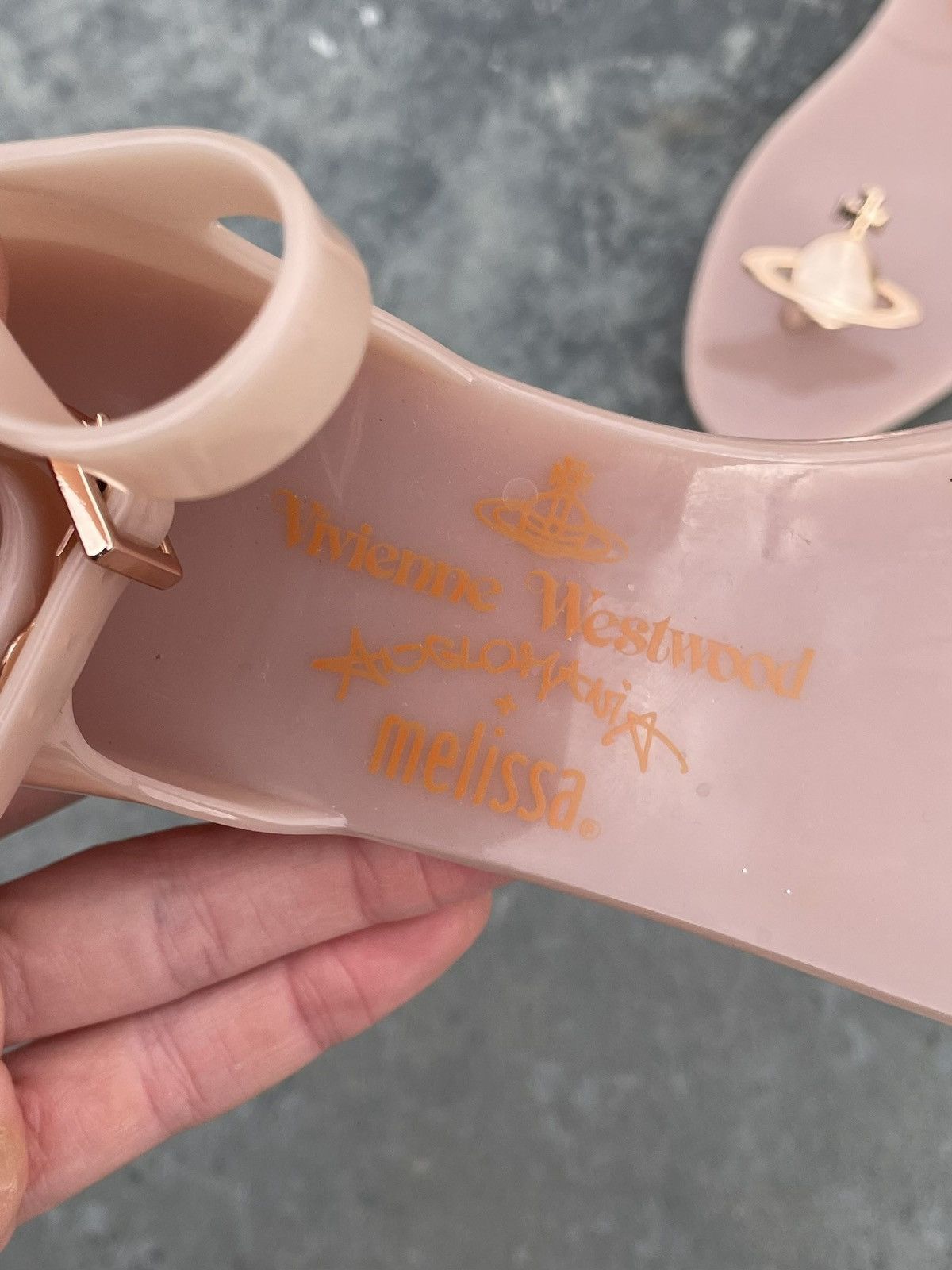 Melissa Vivienne Westwood x Melissa Vintage Orb Flip Floops Sandals Size US 9 / IT 39 - 6 Thumbnail
