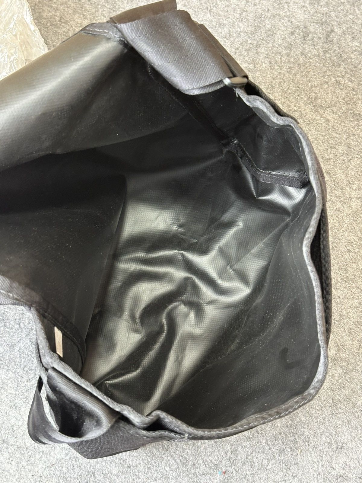 Chrome Industries Chrome Industries messenger bag water-resistant material. Size ONE SIZE - 7 Thumbnail