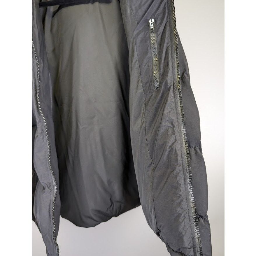 Balenciaga o1rshd1 Sporty B Down Puffer Jacket in Black Size US M / EU 48-50 / 2 - 11 Thumbnail
