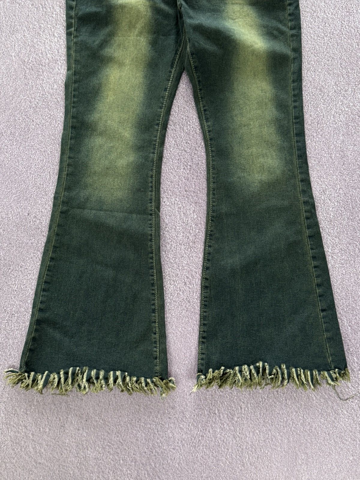 20471120 Vintage Japanese Flared Denim Distressed with Blue Wash Size 32" / US 10 / IT 46 - 4 Thumbnail