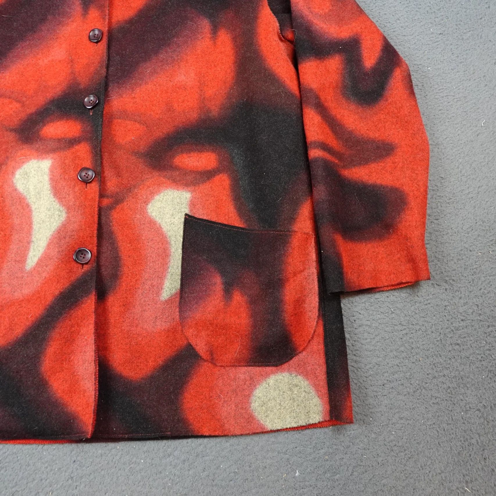 Vintage XYZ by Xiaoyan Lin Coat Womens M Red Wool Art Print Collarless Geometric Modern Jacket Urban Casual Men/Women? Size M / US 6-8 / IT 42-44 - 2 Thumbnail