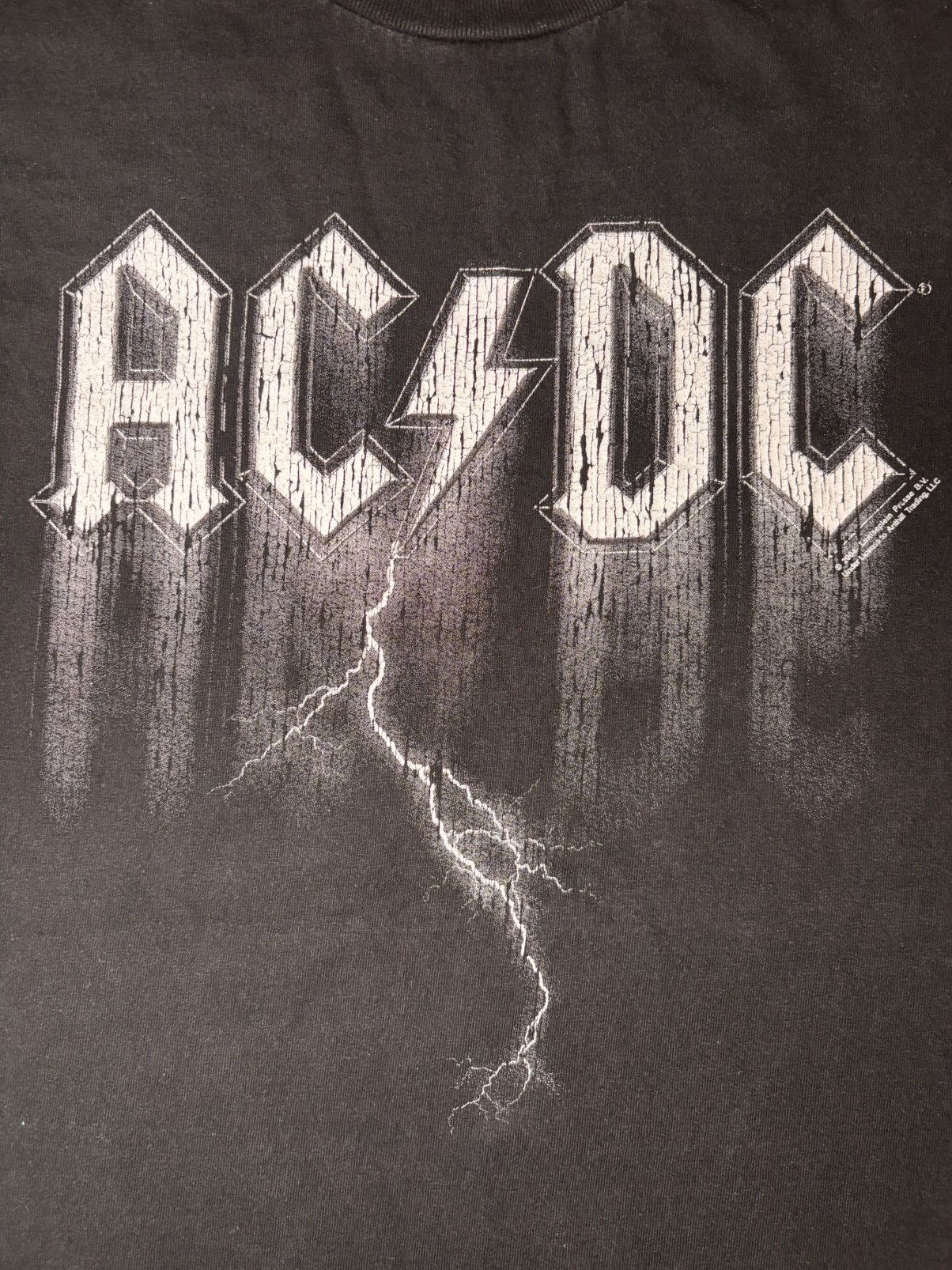 AAA VTG 2004 AC/DC Lightning Bolt Tour Band T-Shirt Mens Size XL Size US XL / EU 56 / 4 - 4 Thumbnail