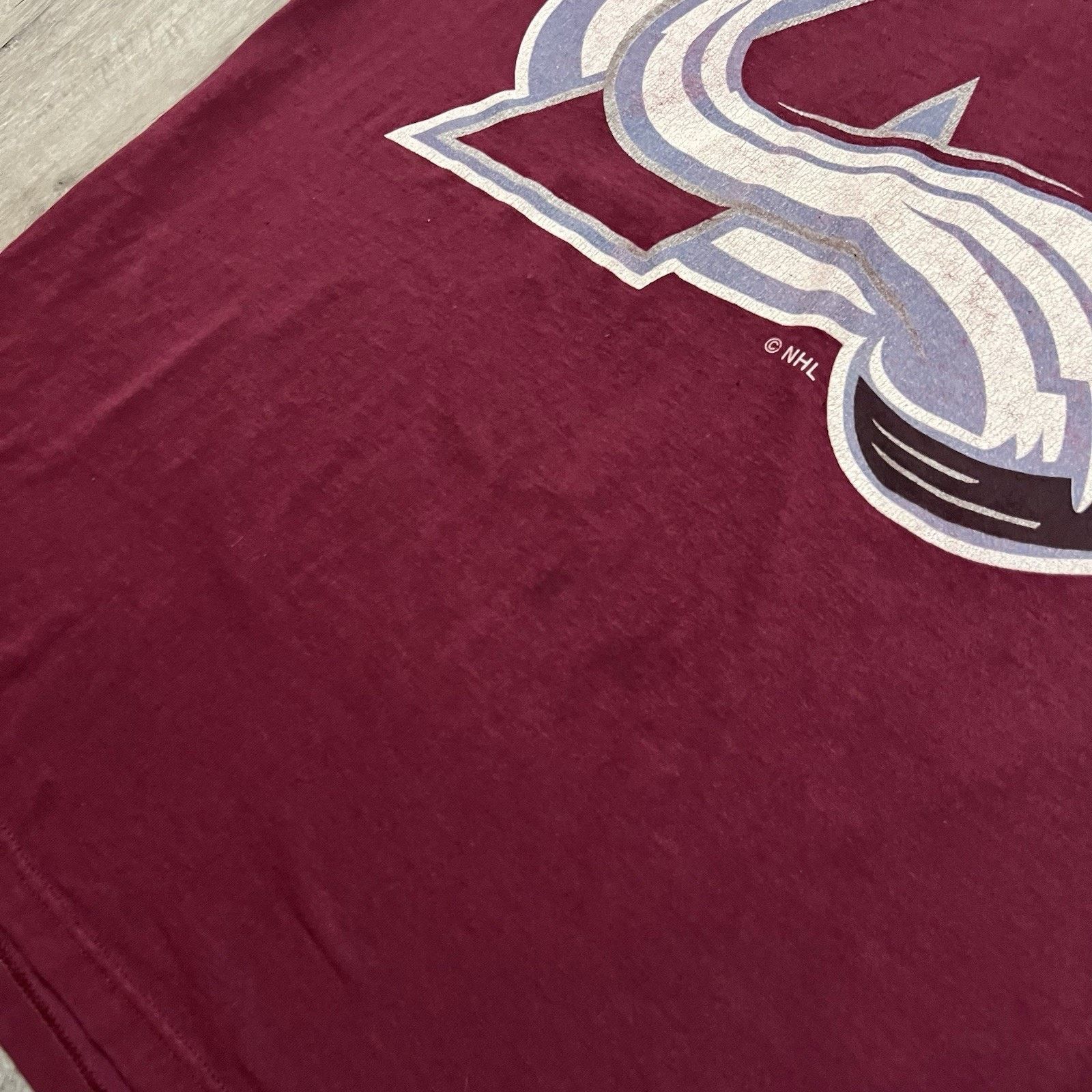 Tultex VTG Colorado Avalanche Red Y2K Hockey NHL T Shirt Size XL Size US XL / EU 56 / 4 - 4 Thumbnail