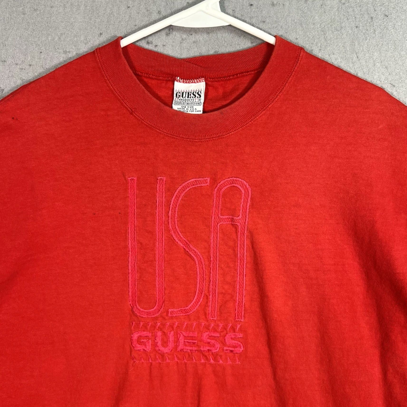 Guess VINTAGE 90s Guess Graphic Tee Adult One Size Red USA Made Mens Size US M / EU 48-50 / 2 - 4 Thumbnail