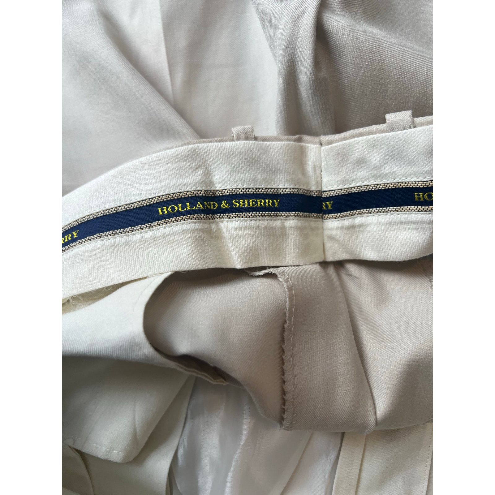 Holland & Sherry Holland & Sherry Lightweight Beige Dress Shorts Size 34 JL Size US 34 / EU 50 - 10 Thumbnail