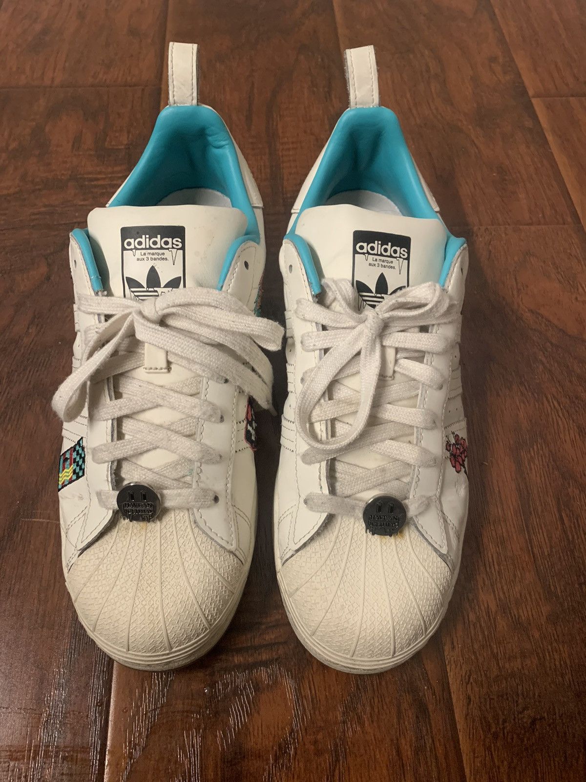 Adidas Arizona green tea Adidas superstars Size US 10 / EU 43 - 5 Thumbnail