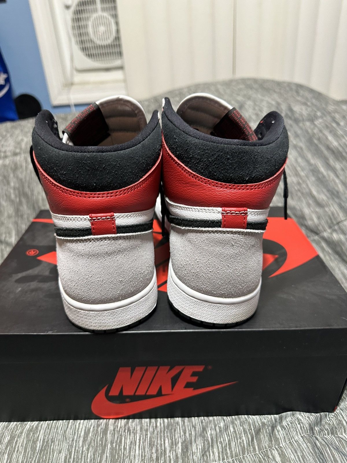 Jordan Brand Air Jordan 1 High Retro ' Smoke Grey ' Size US 10.5 / EU 43-44 - 6 Thumbnail