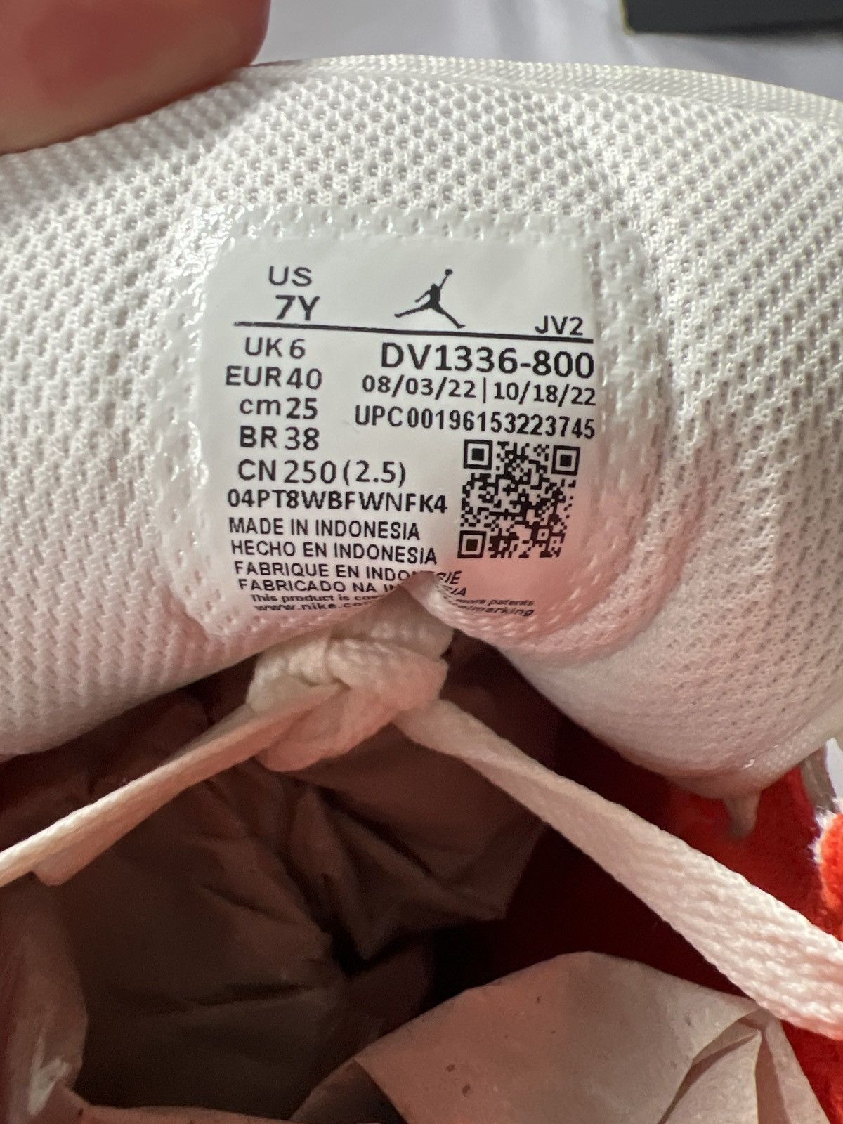 Jordan Brand AIR JORDAN 1 MID SE (GS) Size US 7 / EU 40 - 6 Thumbnail