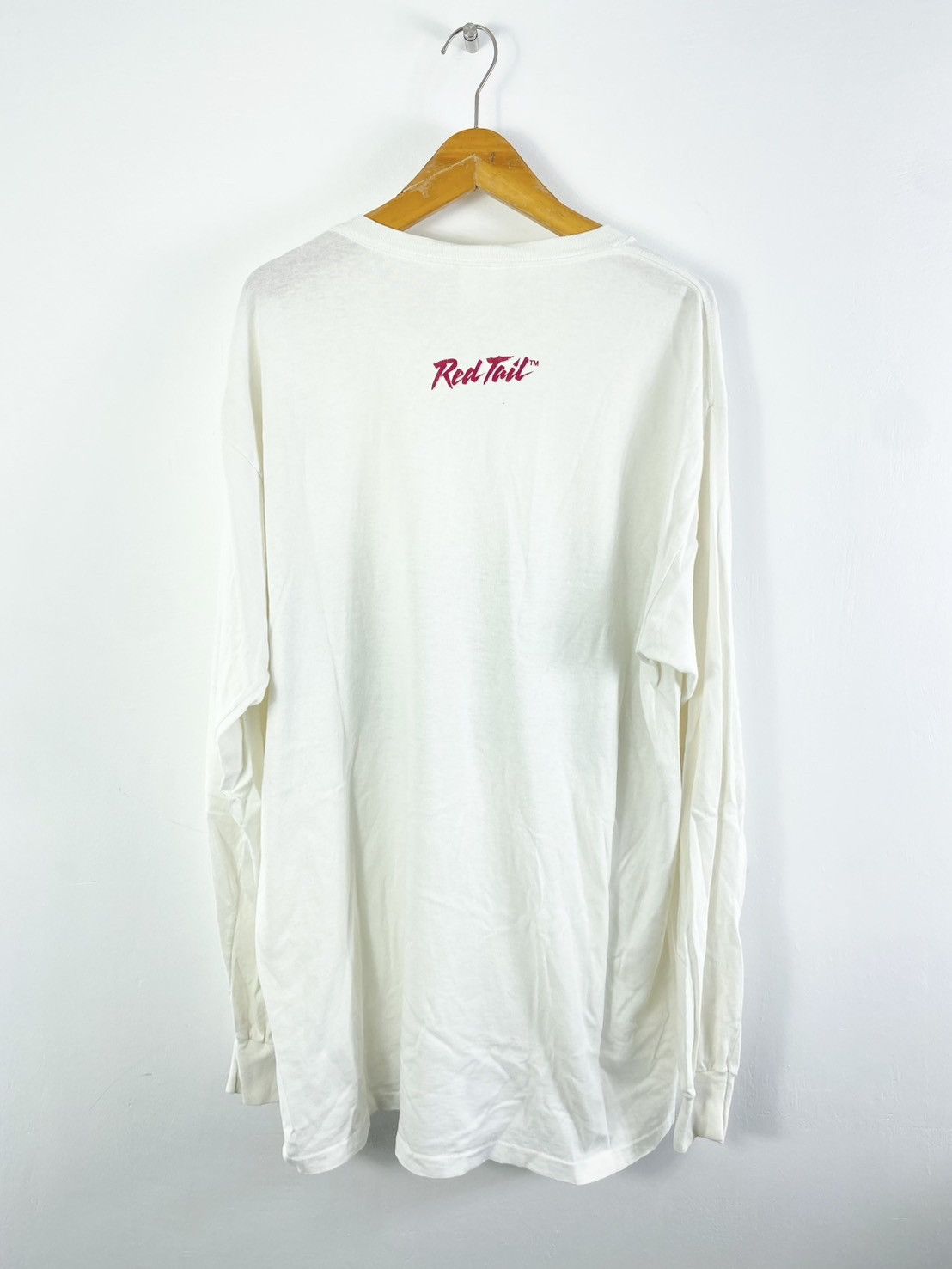 Vintage Vintage Red Tail All Outdoors Graphic Tee Size US XL / EU 56 / 4 - 8 Thumbnail
