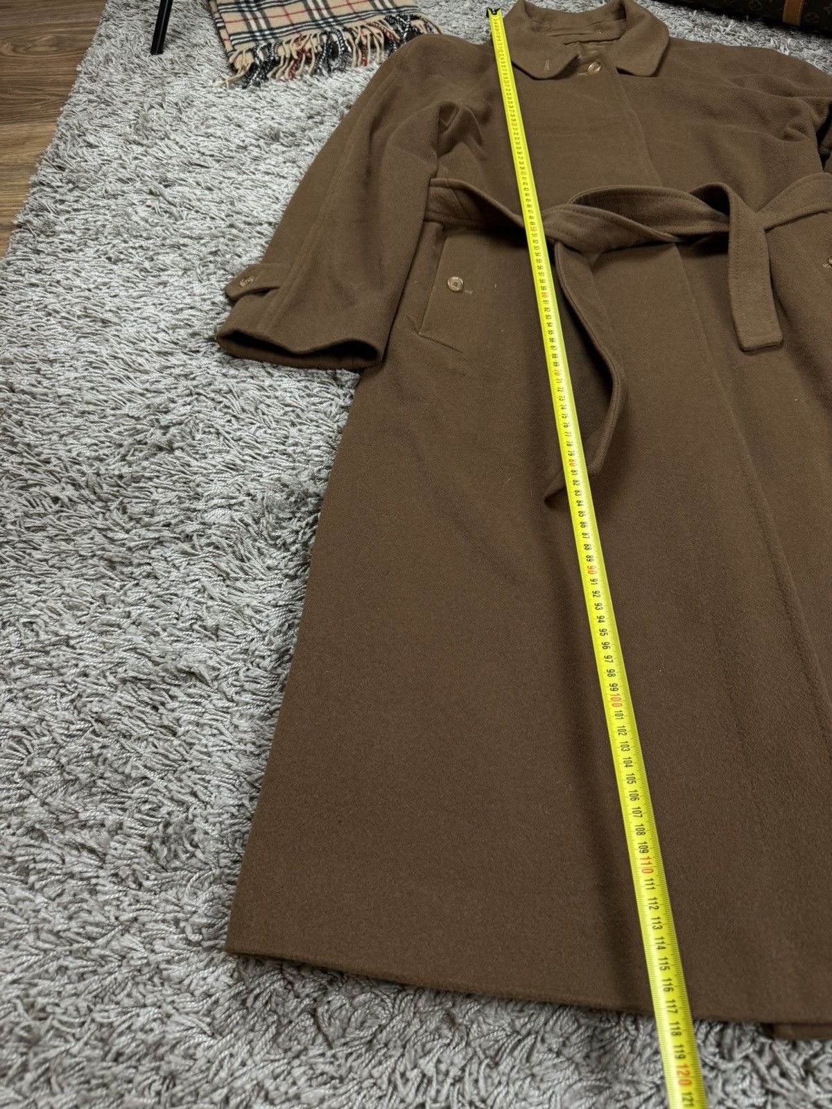 Autumn Cashmere × Burberry Vintage cashmere coat Burberrys 90s original luxury item Size M / US 6-8 / IT 42-44 - 8 Thumbnail