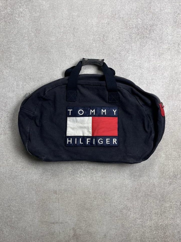 Tommy Hilfiger × Vintage VINTAGE 90’s TOMMY HILFIGER ROAD BAG RARE GYM Size ONE SIZE - 1 Thumbnail