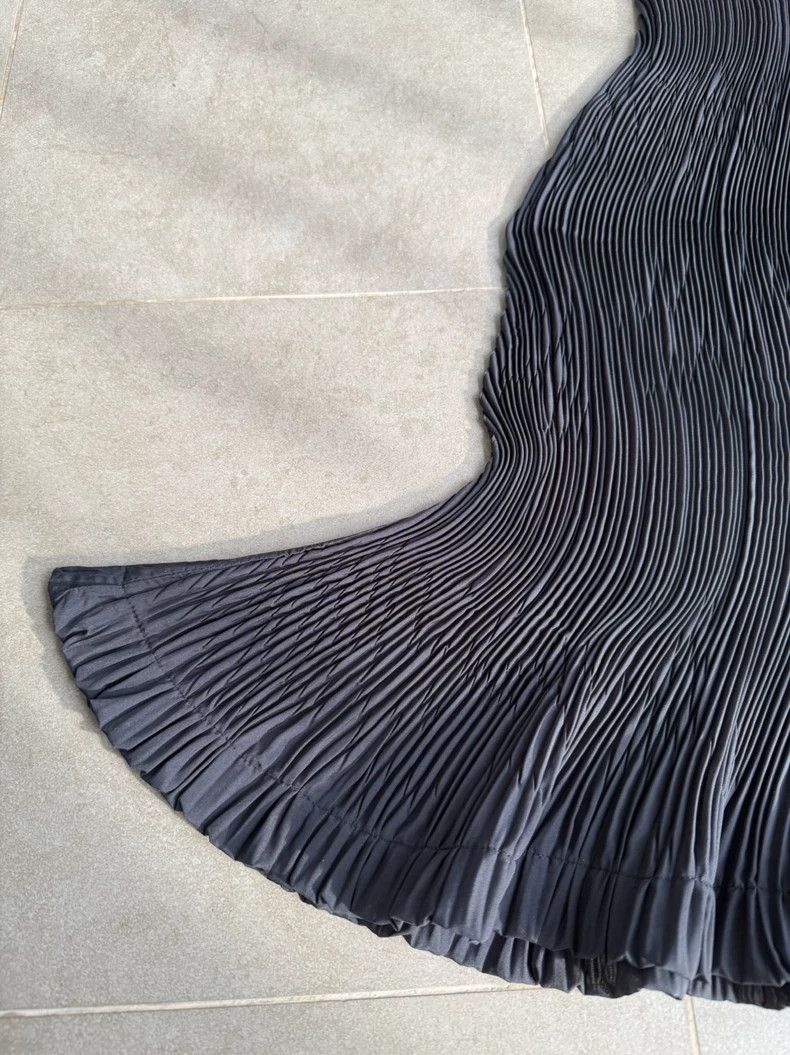 Issey Miyake Issey Miyake size:2 Black hard tulle pleated mainline dres Size M / US 6-8 / IT 42-44 - 4 Thumbnail
