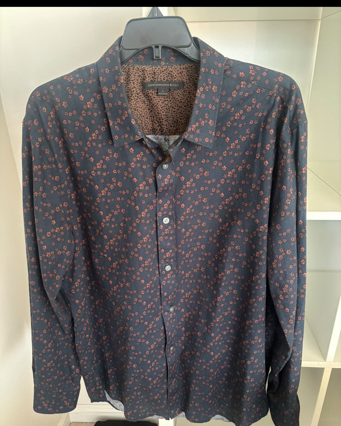 John Varvatos Jon Varvatos navy print button down $278 retail Size US L / EU 52-54 / 3 - 1 Thumbnail