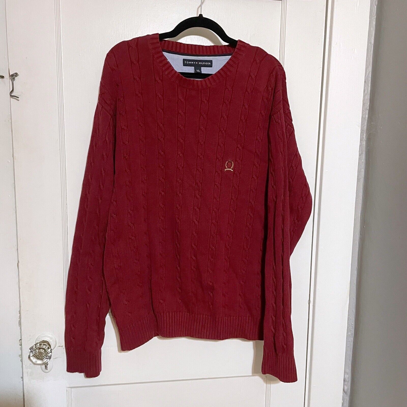 Tommy Hilfiger Tommy Hilfiger Mens Sweater Size L Red Cable Knit Burgundy Size XL / US 12-14 / IT 48-50 - 1 Thumbnail