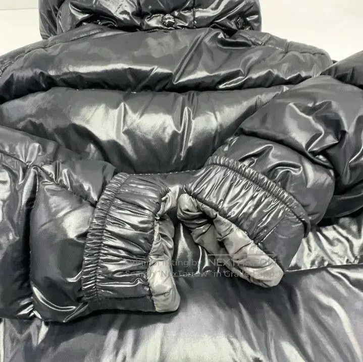Moncler Moncler Logo Zip Detachable Hood Down Jacket. Size US S / EU 44-46 / 1 - 8 Thumbnail