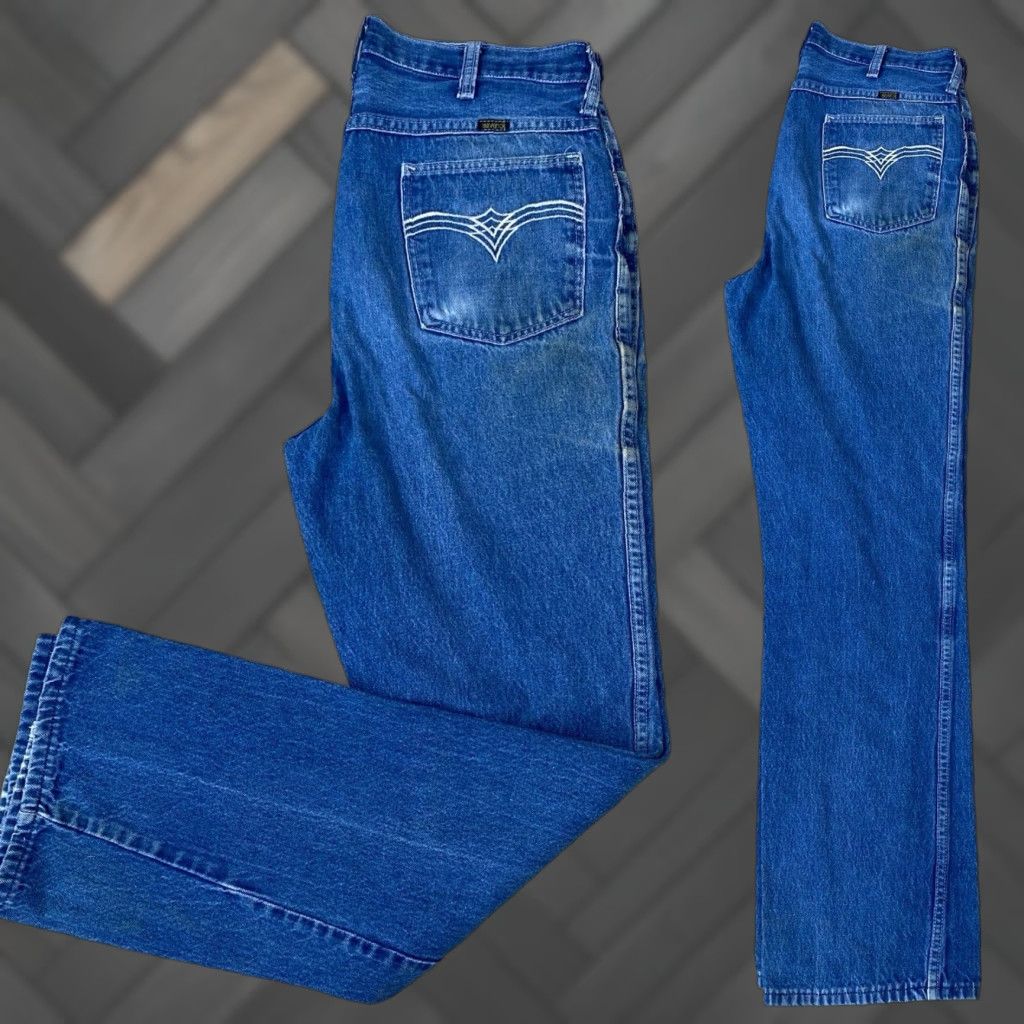 Vintage VINTAGE Maverick Jeans 34 XL 33 Waist 33 Inseam 33 Western Cowboy Denim Blue 100% Cotton Embroidered Pockets Zipper Rise High Stretch Not Distressed Size US 34 / EU 50 - 1 Thumbnail