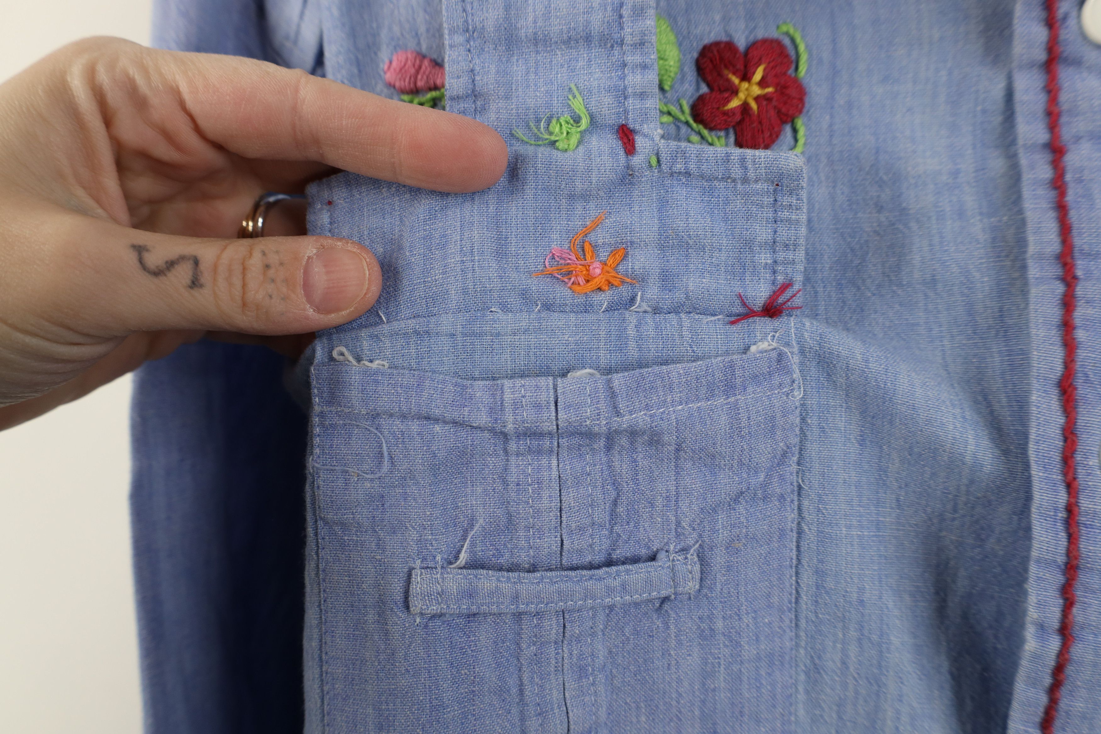 Vintage Vintage 70s Streetwear Embroidered Flower Button Shirt Size L / US 10 / IT 46 - 6 Thumbnail