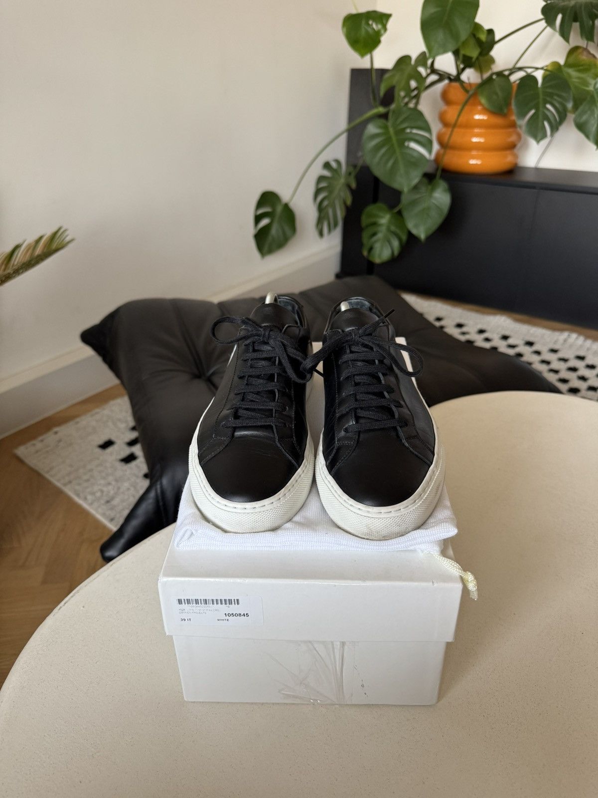 Common Projects Common Projects Achilles Low Black Luxury Leather Sneakers Size US 6.5 / EU 39-40 - 4 Thumbnail