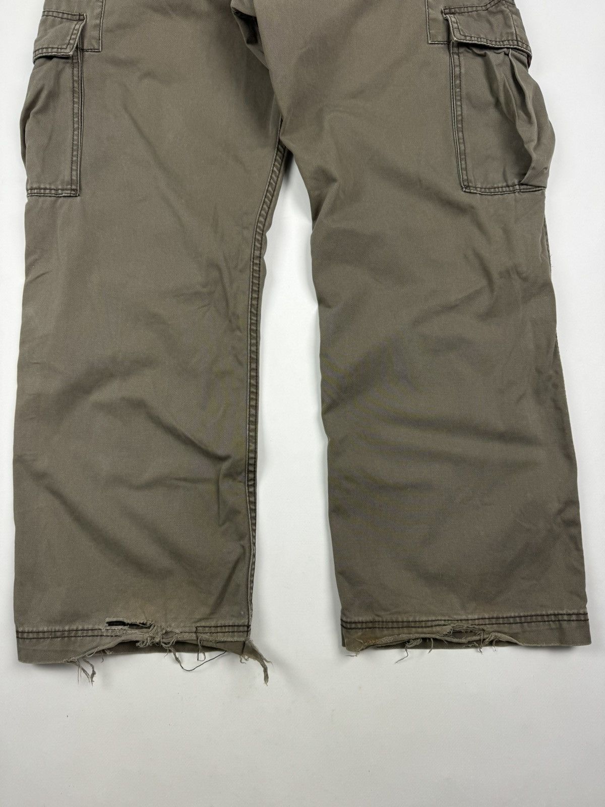 Levi's Y2K Levi’s Distressed Cargo Loose Straight Pants Size US 33 - 11 Thumbnail