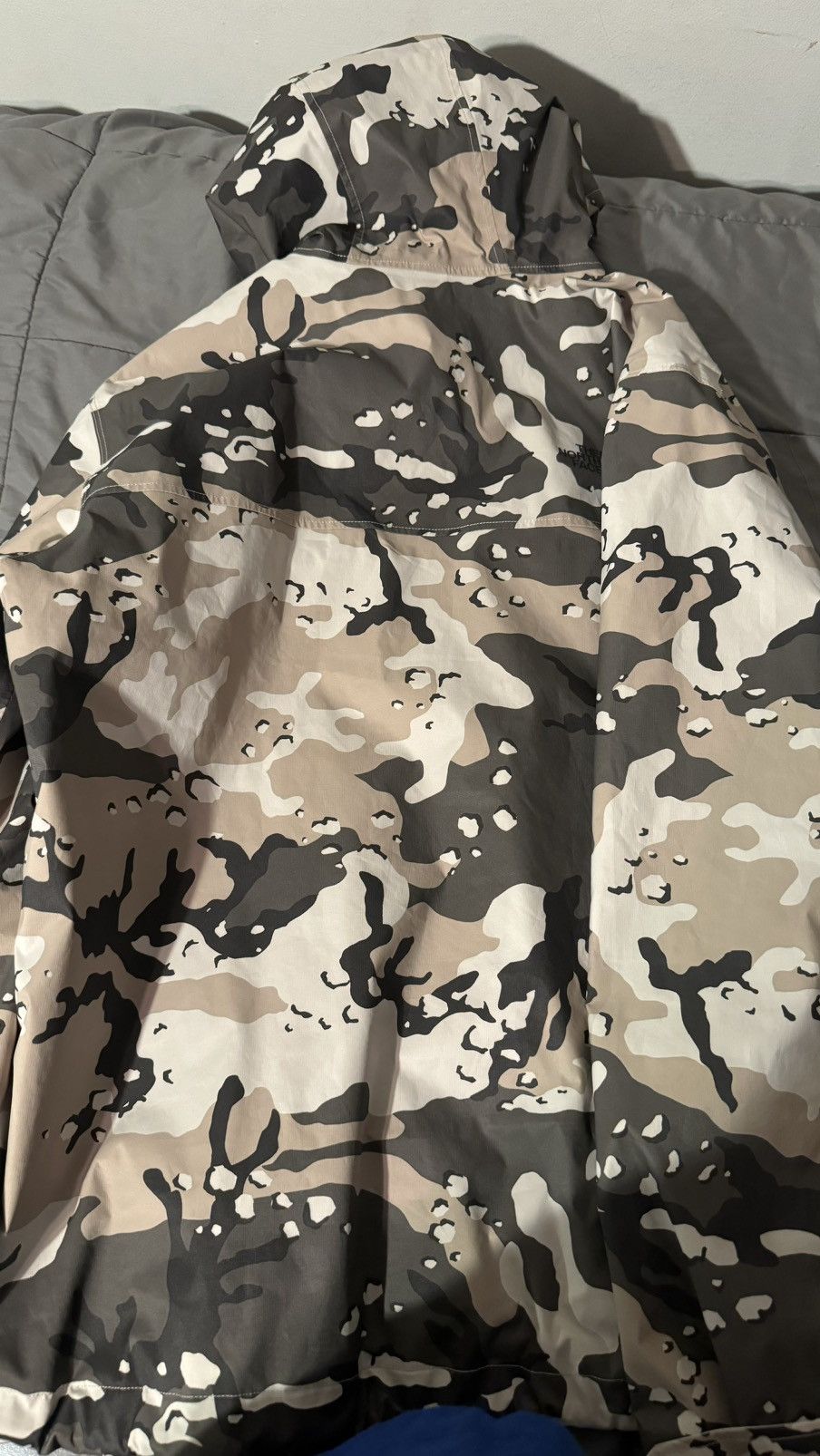 The North Face North Face Camo Windbreaker Size US XL / EU 56 / 4 - 4 Thumbnail