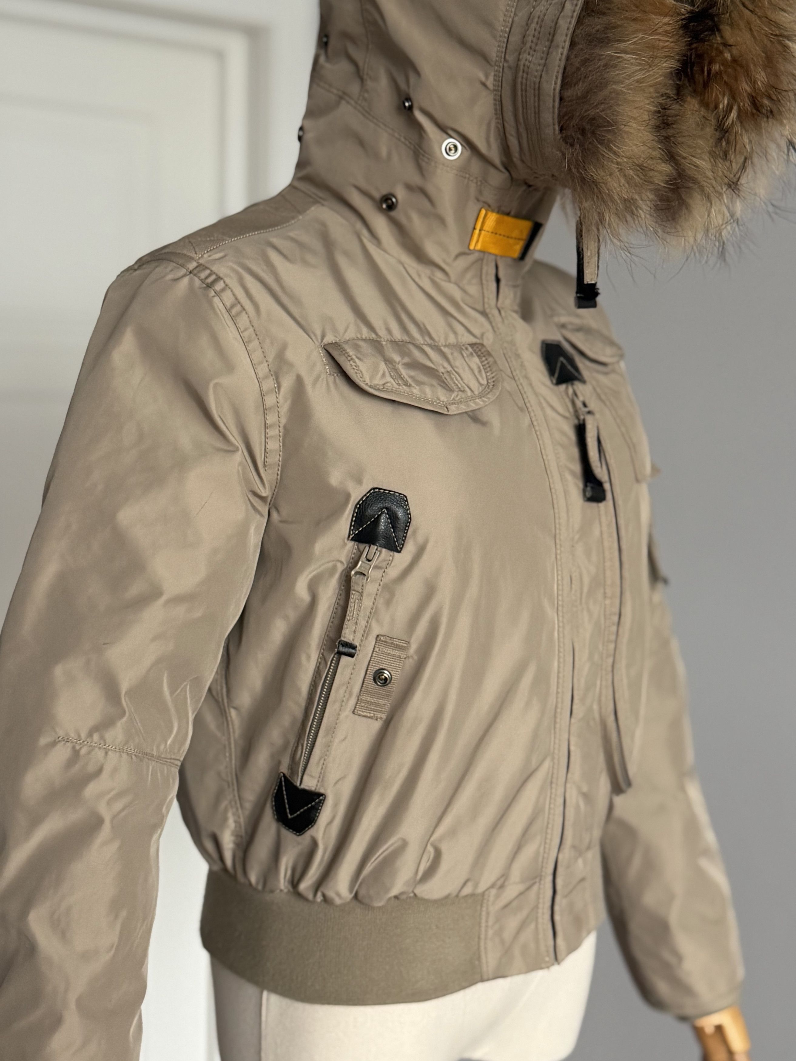 Parajumpers PARAJUMPERS Gobi Fur Down Bomber Jacket Size XS Beige Size XS / US 0-2 / IT 36-38 - 10 Thumbnail