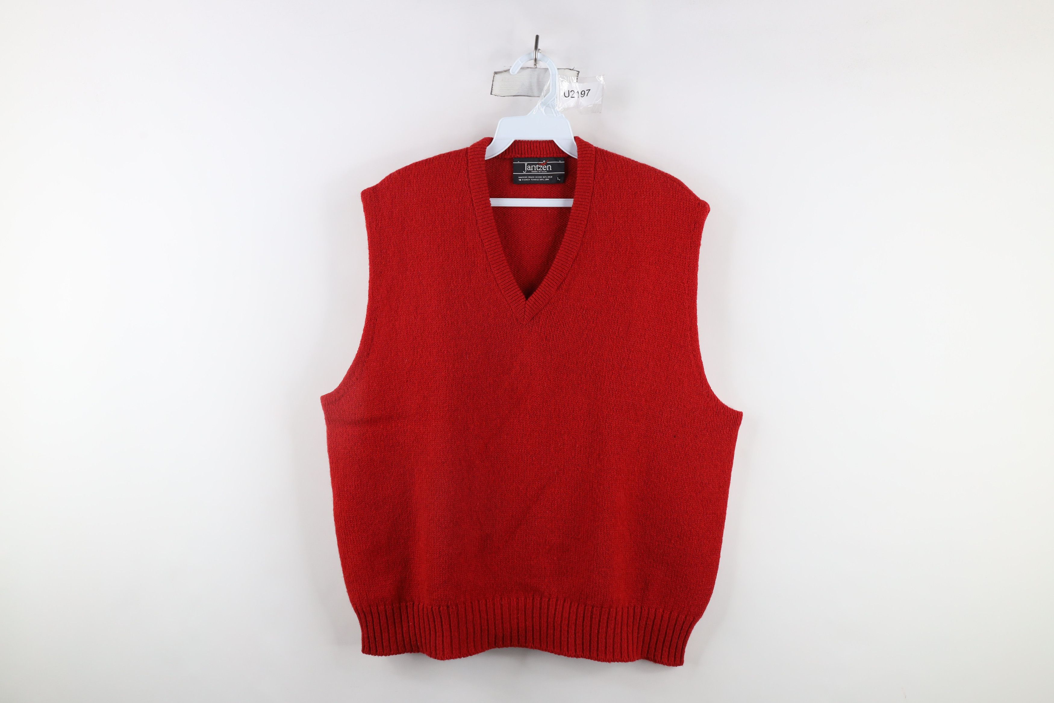 Vintage Vintage 70s Streetwear Knit V-Neck Sweater Vest Red USA Size US L / EU 52-54 / 3 - 1 Thumbnail