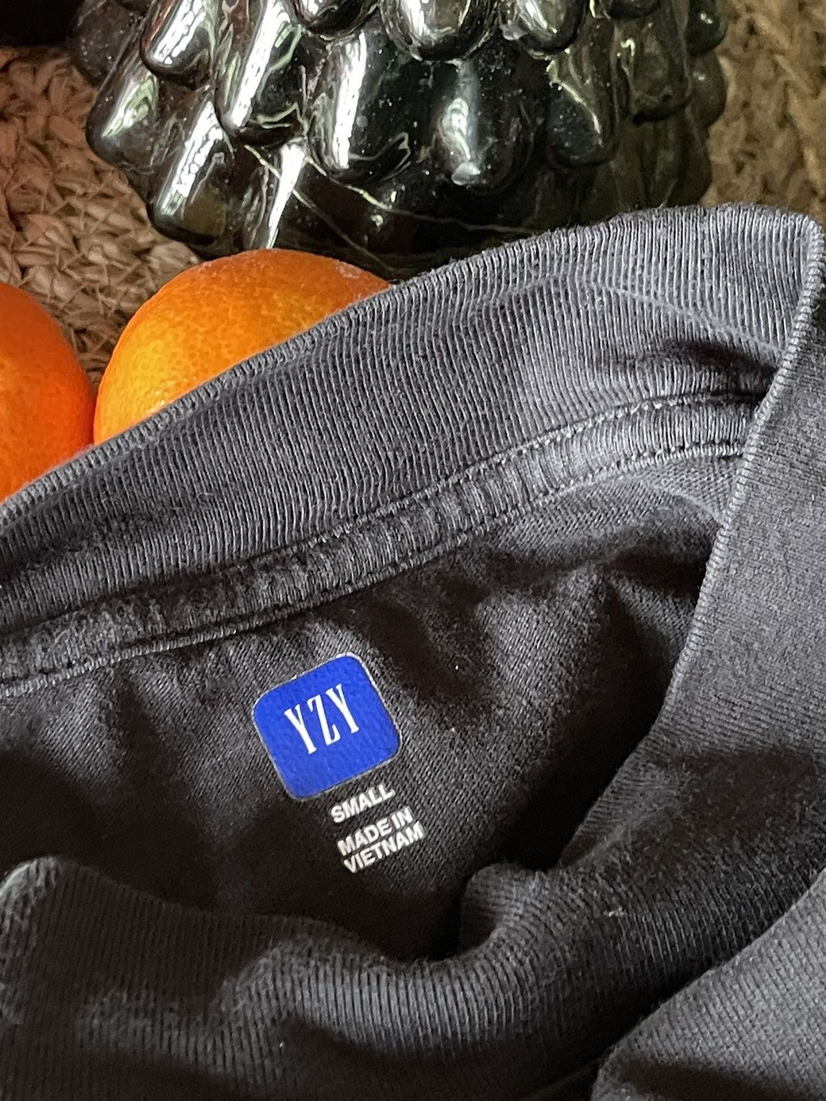 Balenciaga × Gap × Kanye West YEEZY GAP ENGINEERED BY BALENCIAGA DOVE LONGSLEEVE TEE BLACK Size US S / EU 44-46 / 1 - 10 Thumbnail