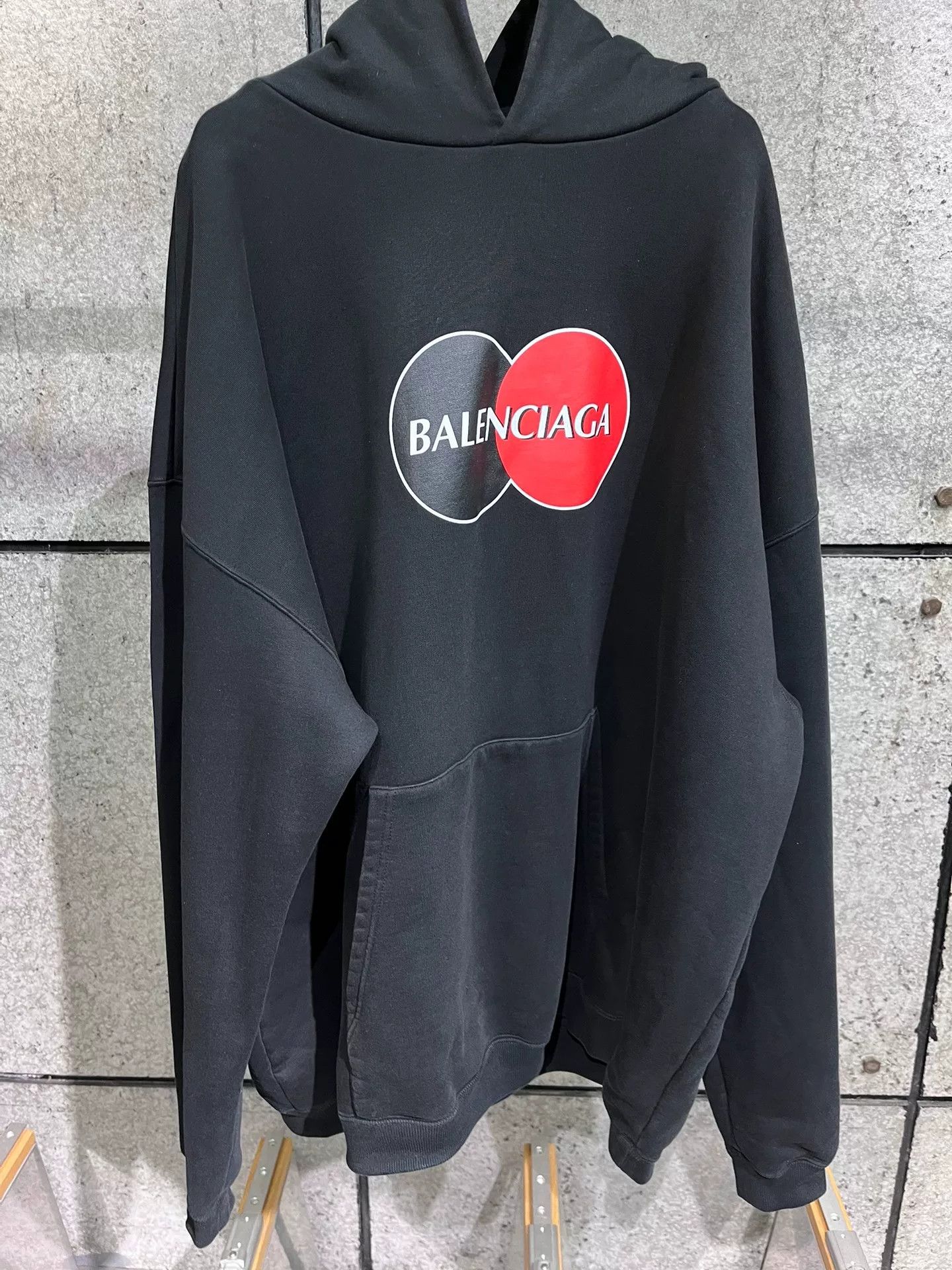 Balenciaga Balenciaga Black Mastercard Hoodie S Size US S / EU 44-46 / 1 - 1 Thumbnail